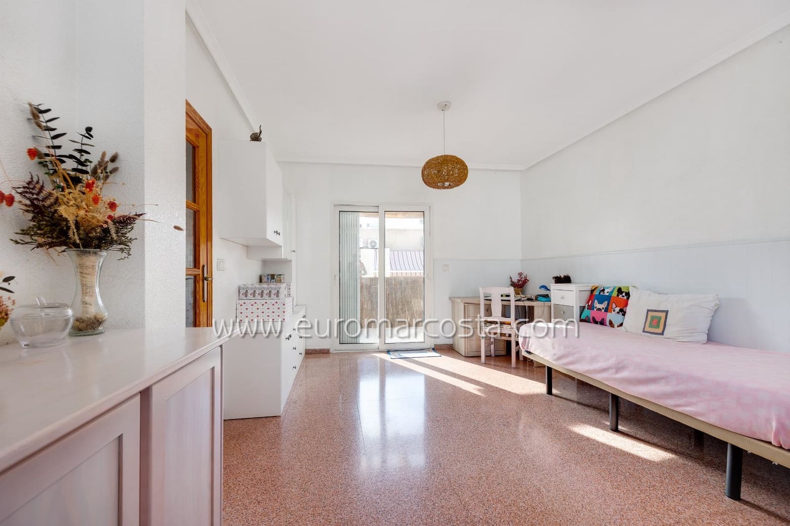 2 makuuhuone Kattohuoneisto myytävänä paikassa Torrevieja - 169 500 € (Ref: 9495257)
