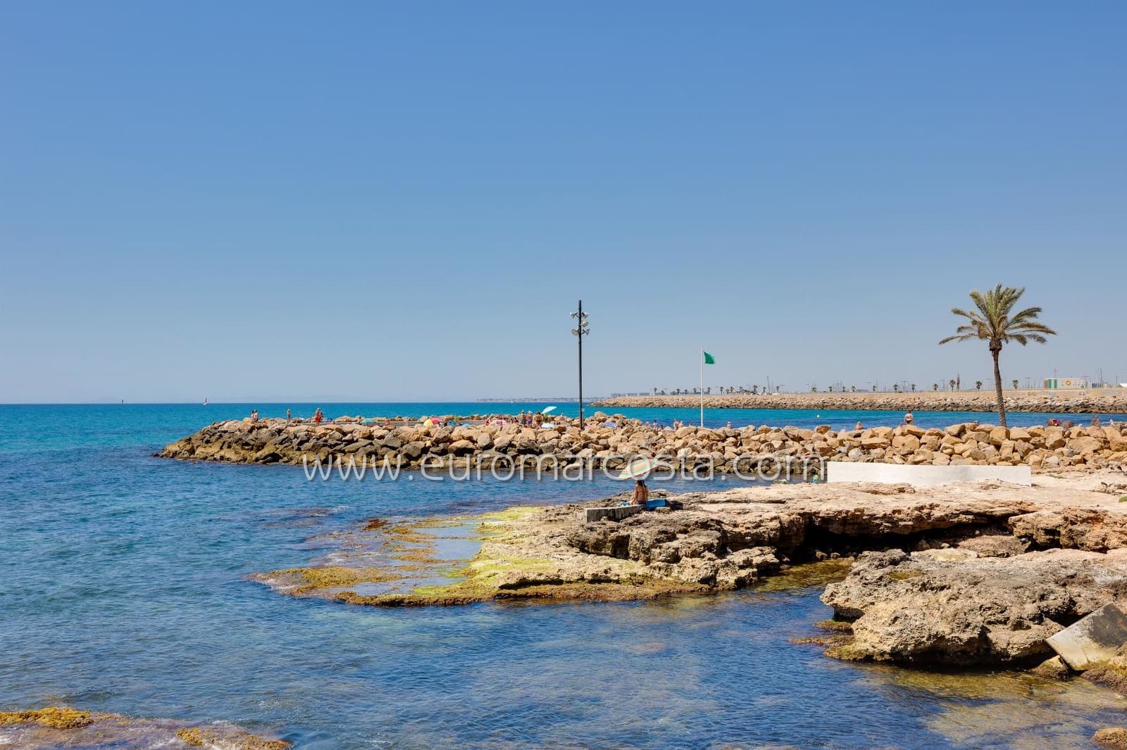 2 makuuhuone Kattohuoneisto myytävänä paikassa Torrevieja - 169 500 € (Ref: 9495257)