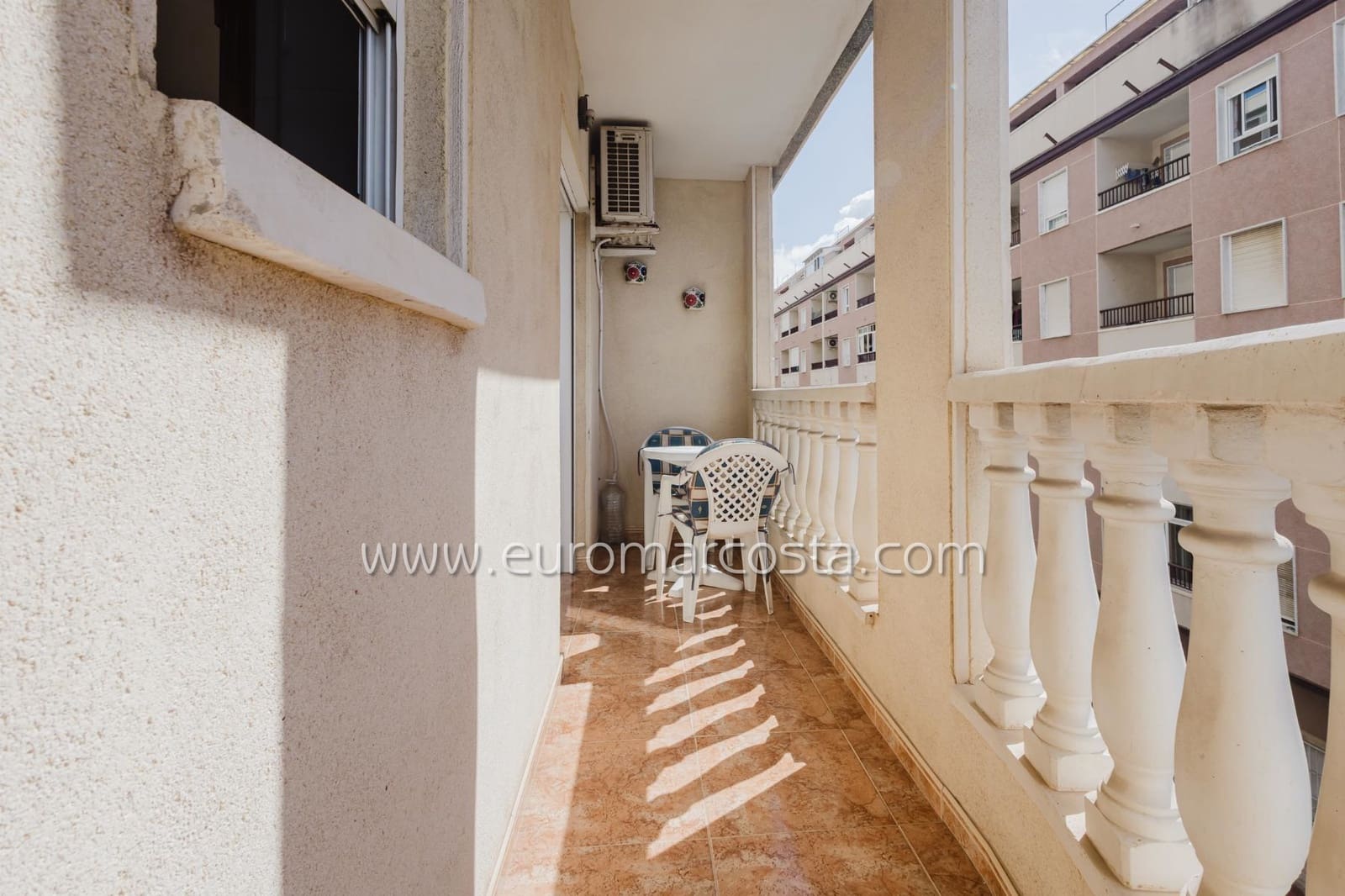 3 makuuhuone Huoneisto myytävänä paikassa Torrevieja - 159 500 € (Ref: 9516346)