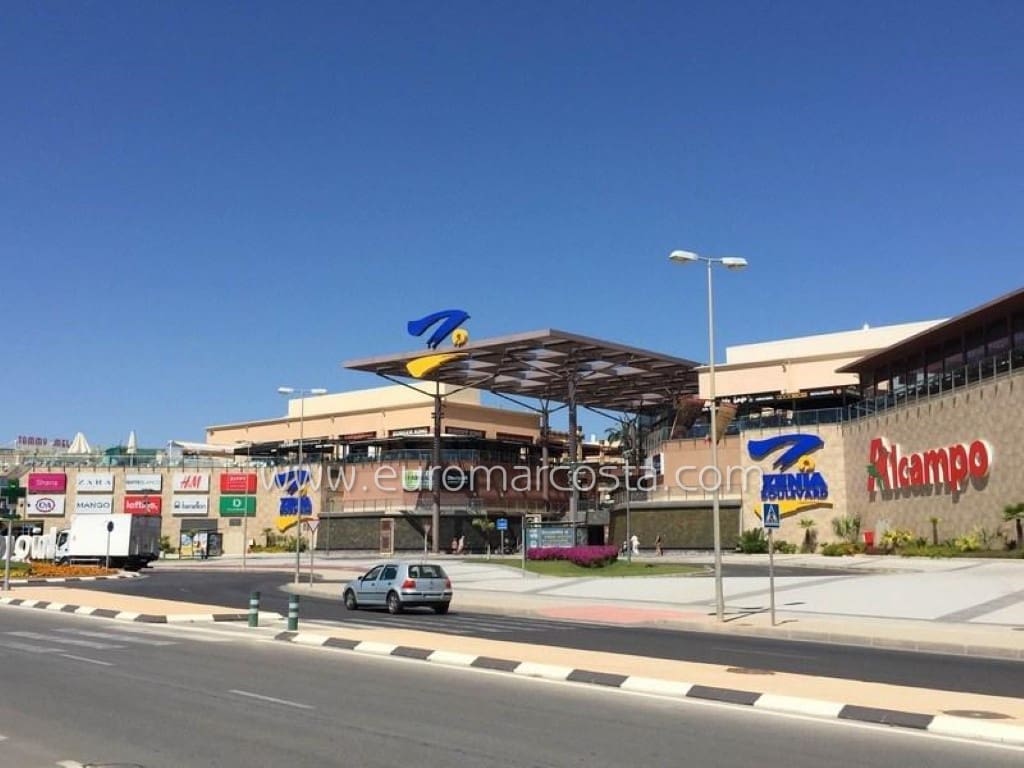 2 soveværelse Penthouse til salg i Villamartin med swimmingpool garage - € 339.000 (Ref: 9524811)