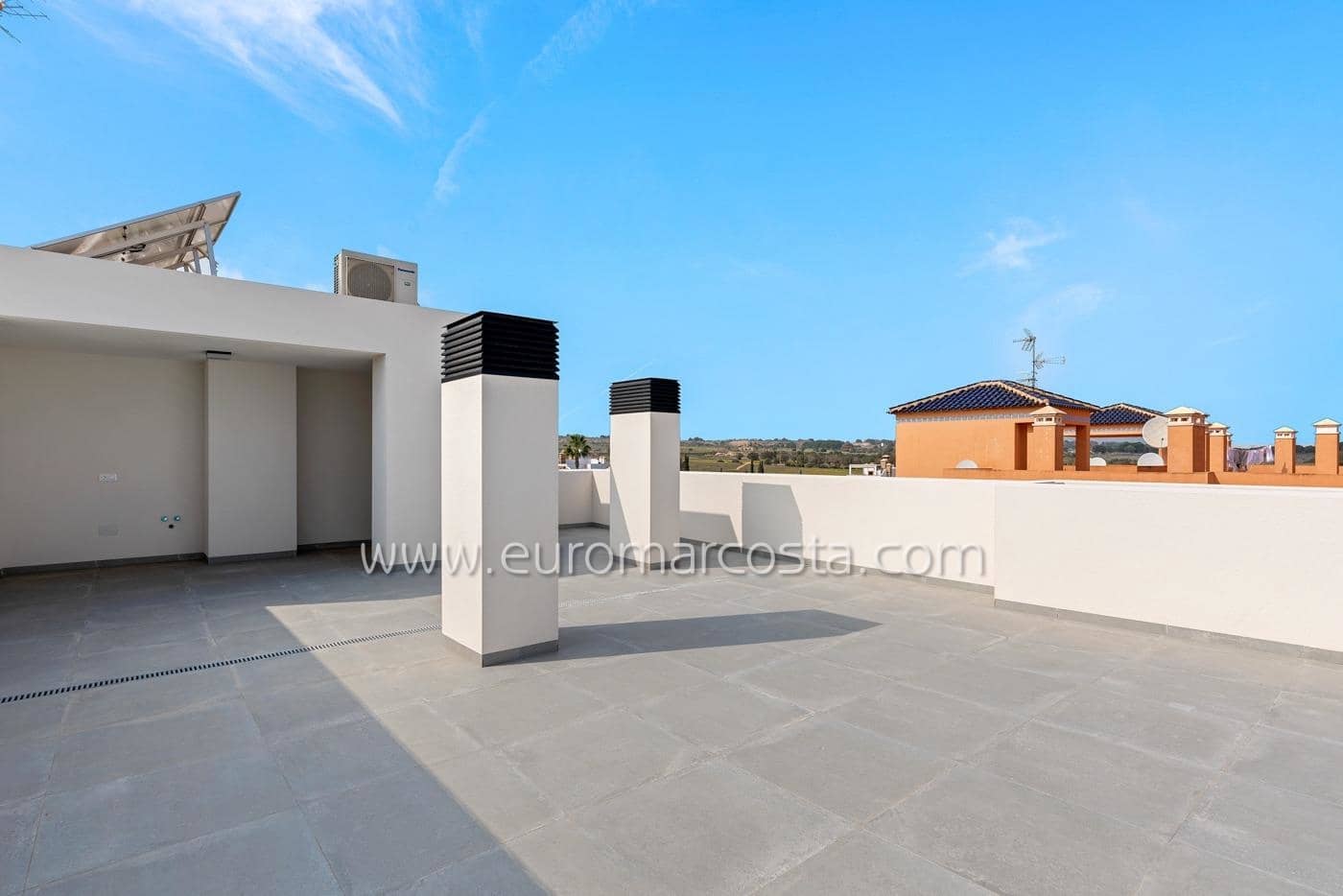 2 soveværelse Penthouse til salg i Villamartin med swimmingpool garage - € 339.000 (Ref: 9524811)