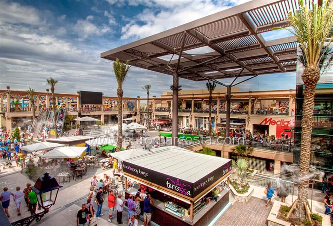 2 soveværelse Penthouse til salg i Villamartin med swimmingpool garage - € 339.000 (Ref: 9524811)