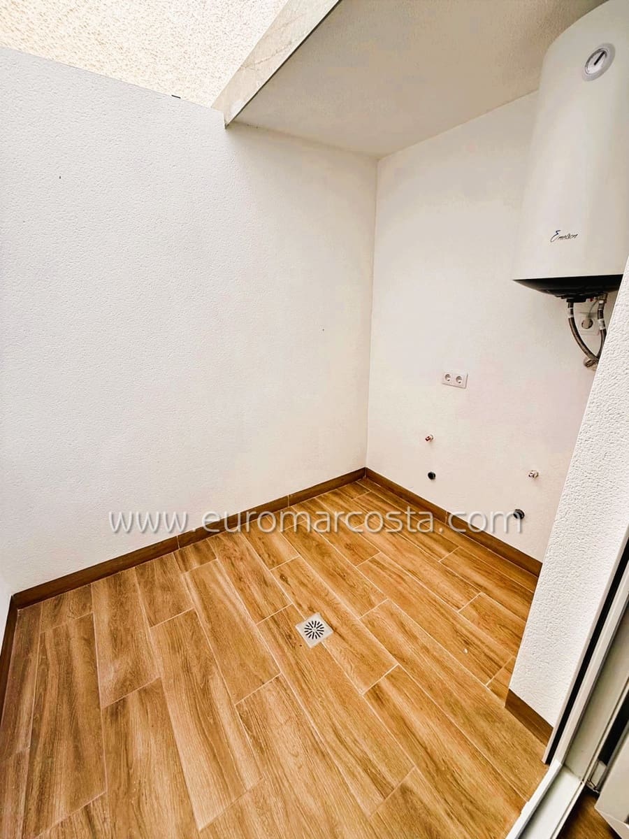 3 soveværelse Rækkehus til salg i Ciudad Quesada med garage - € 249.000 (Ref: 9539039)