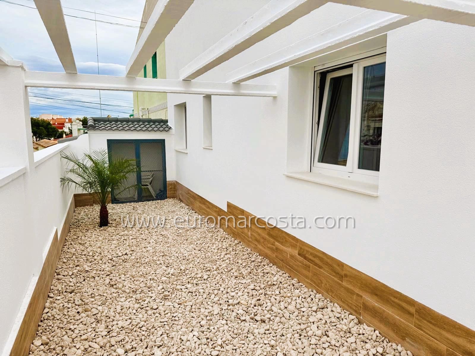 3 soveværelse Rækkehus til salg i Ciudad Quesada med garage - € 249.000 (Ref: 9539039)