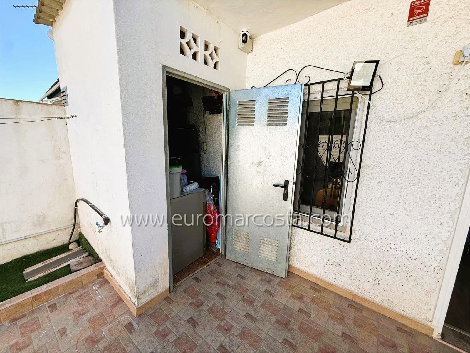 2 Zimmer Reihenhaus zu verkaufen in Torrevieja - 99.000 € (Ref: 9610104)