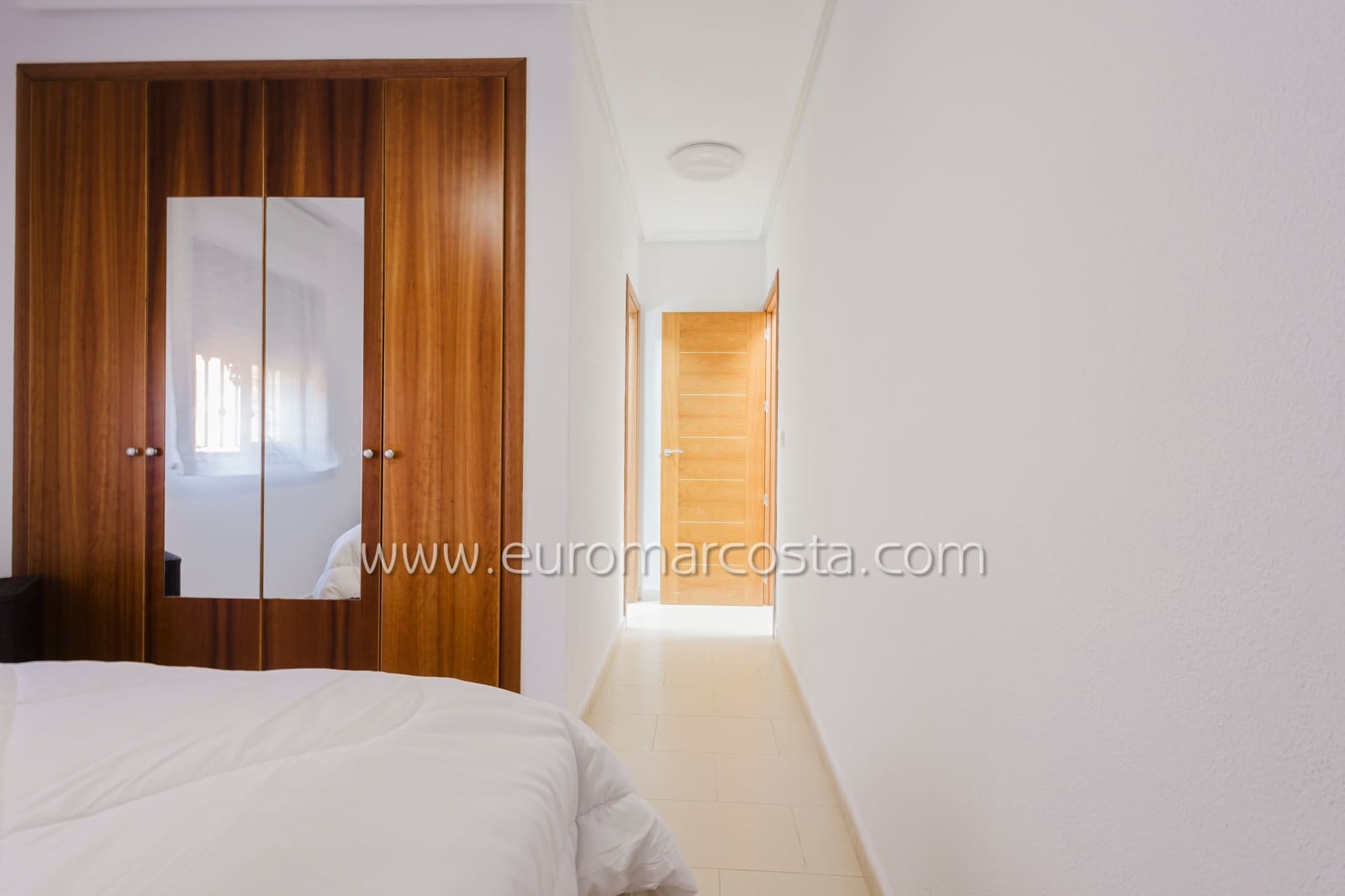 2 makuuhuone Huvila myytävänä paikassa Torrevieja mukana uima-altaan - 239 000 € (Ref: 9631814)