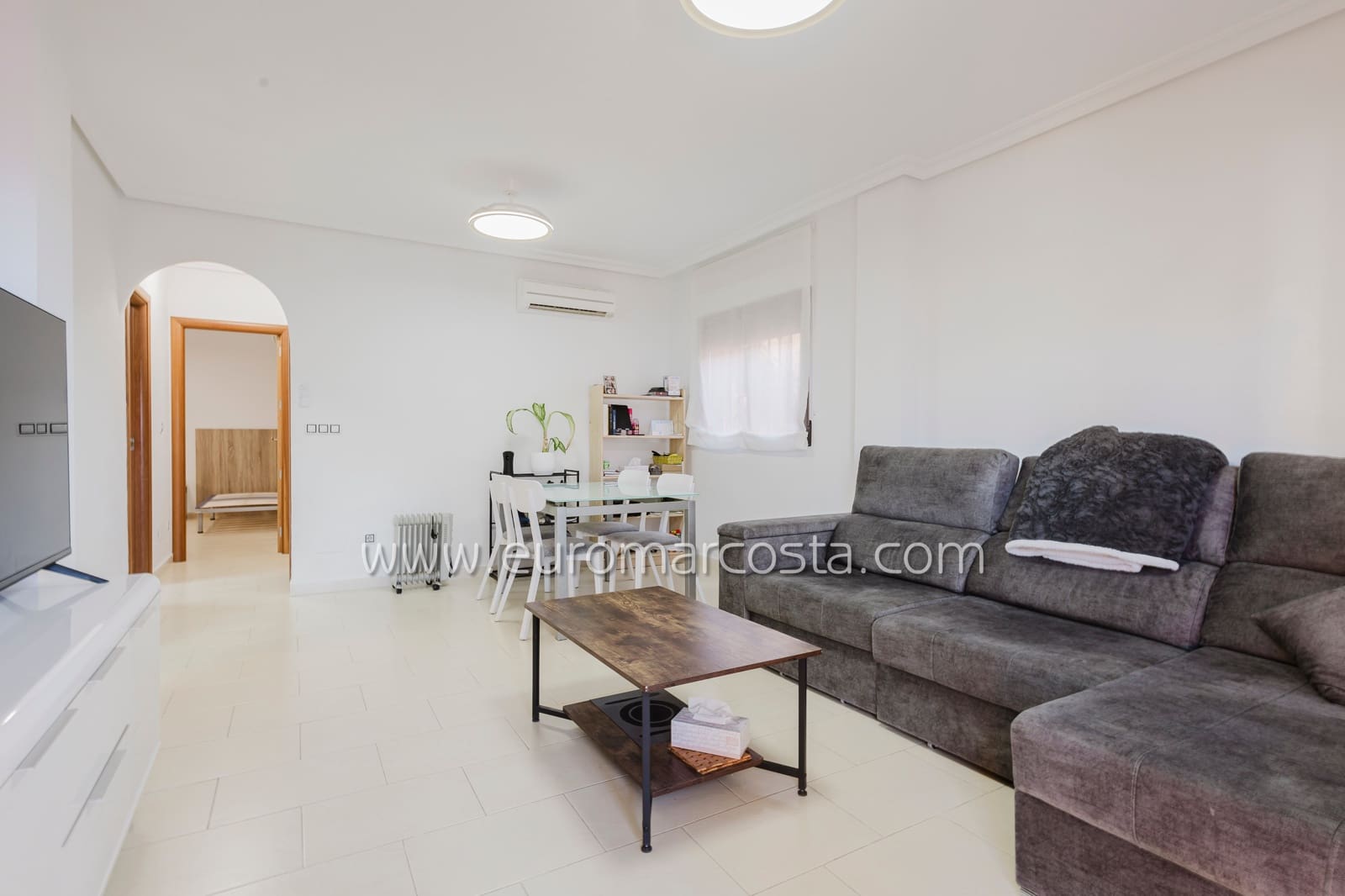 2 makuuhuone Huvila myytävänä paikassa Torrevieja mukana uima-altaan - 239 000 € (Ref: 9631814)