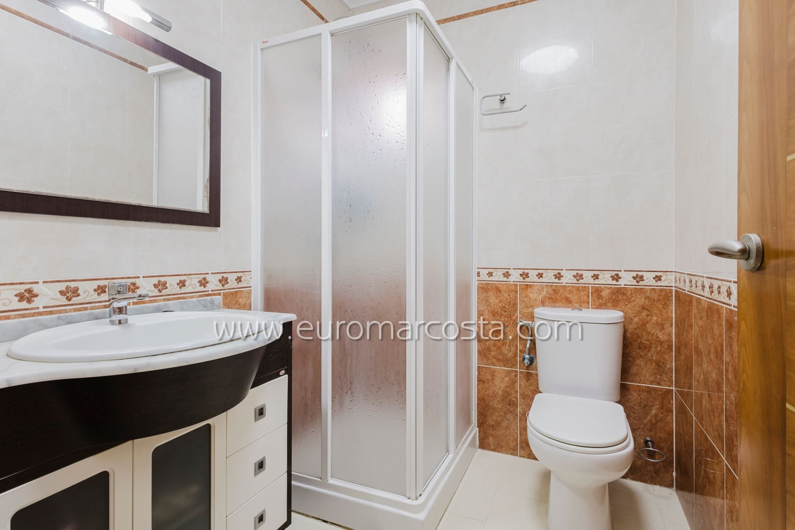 2 makuuhuone Huvila myytävänä paikassa Torrevieja mukana uima-altaan - 239 000 € (Ref: 9631814)