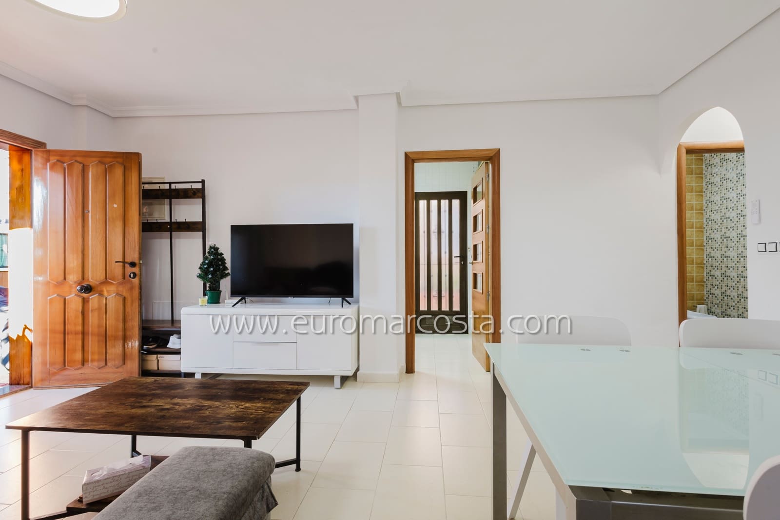 2 makuuhuone Huvila myytävänä paikassa Torrevieja mukana uima-altaan - 239 000 € (Ref: 9631814)