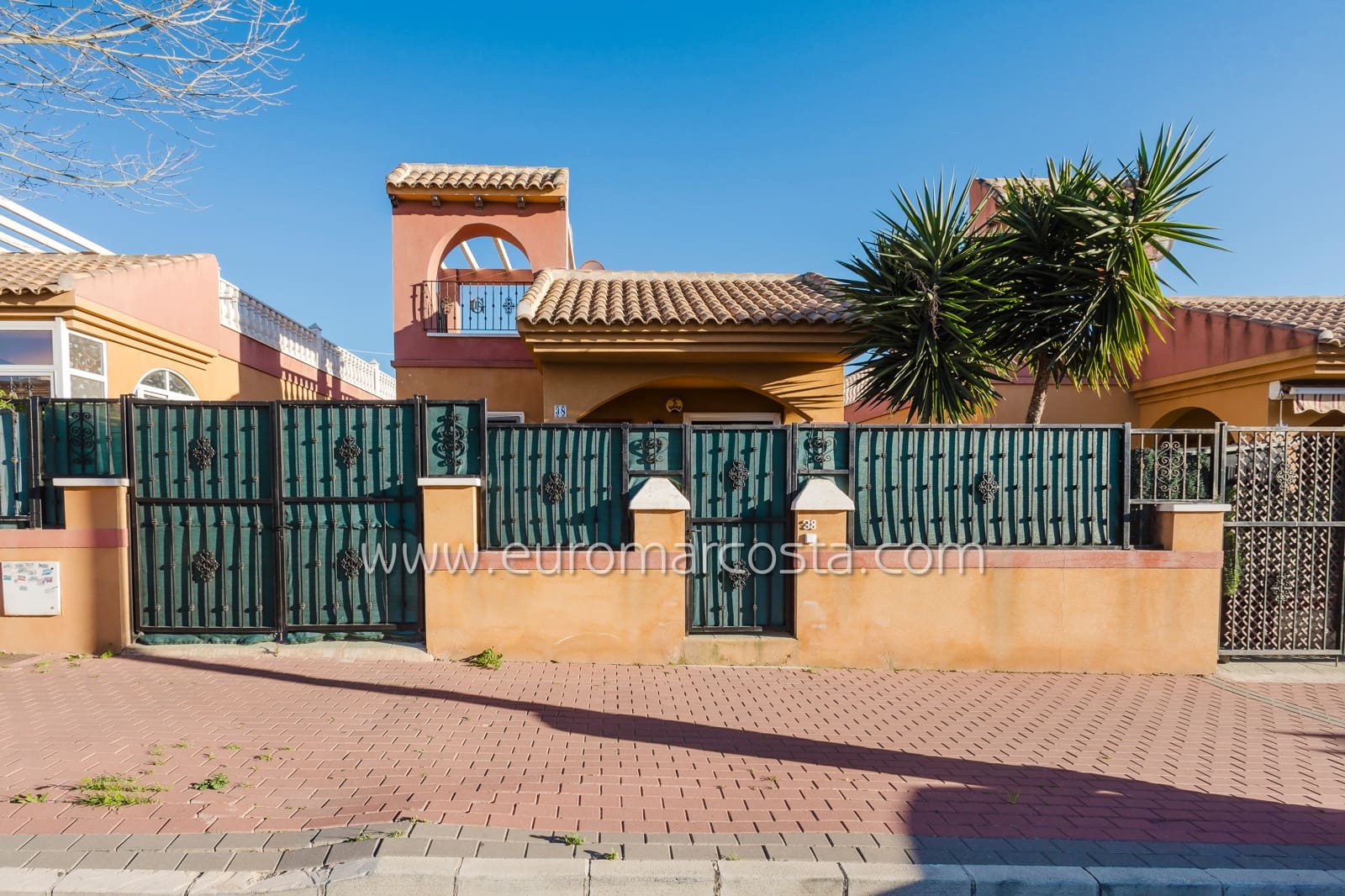 2 makuuhuone Huvila myytävänä paikassa Torrevieja mukana uima-altaan - 239 000 € (Ref: 9631814)