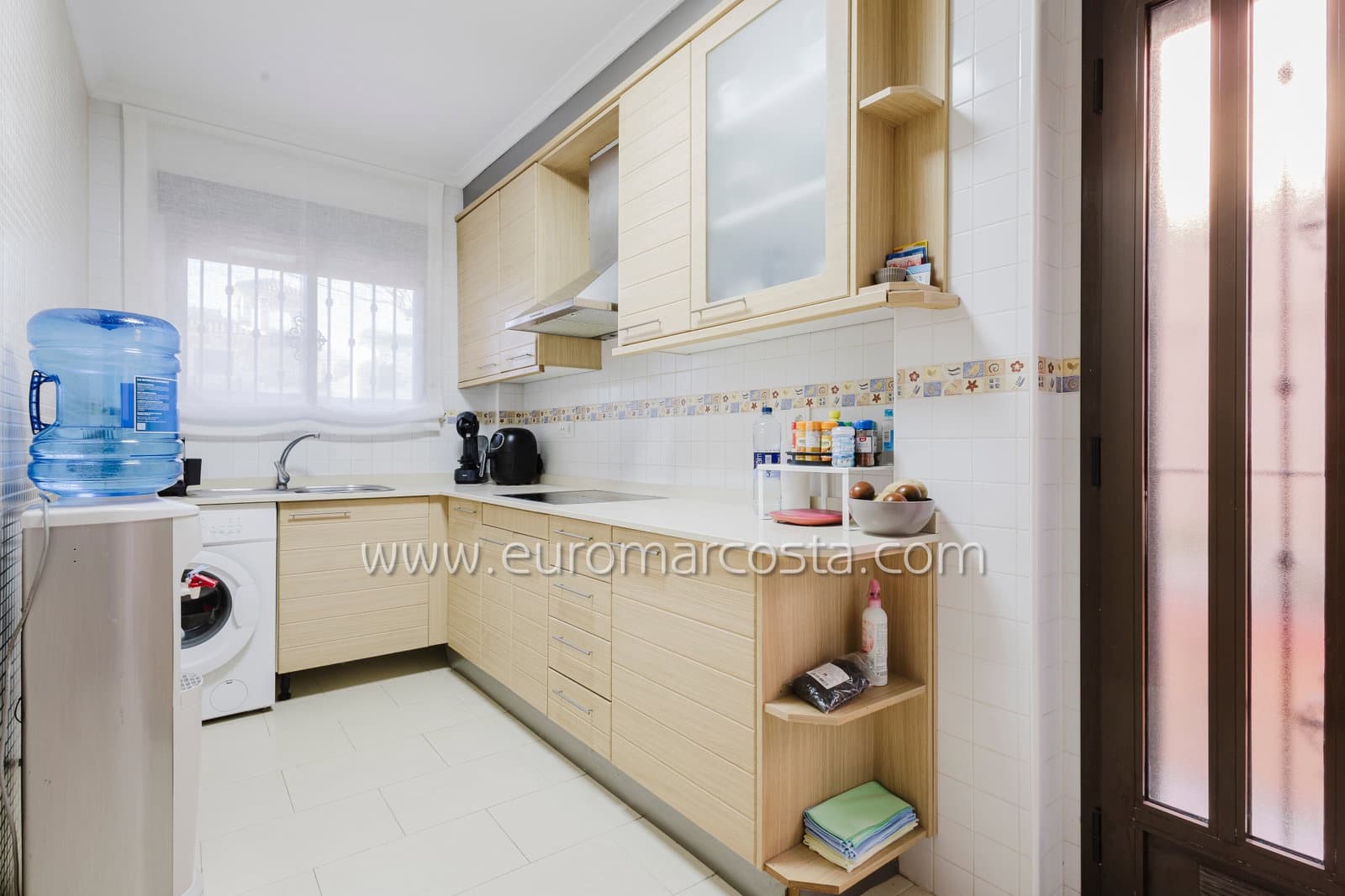 Chalet de 2 habitaciones en Torrevieja en venta con piscina - 219.990 € (Ref: 9631814)