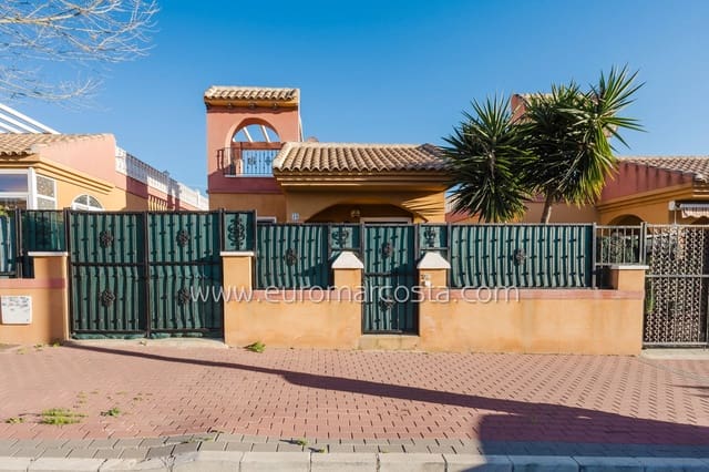 2 makuuhuone Huvila myytävänä paikassa Parque Acuático - Sector 25, Torrevieja mukana uima-altaan - 219 990 € (Ref: 9631814)