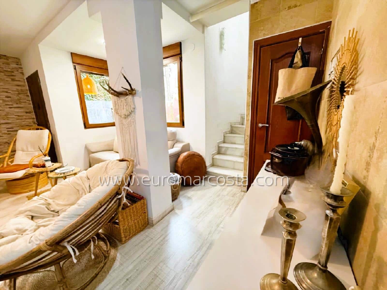 Chalet de 3 habitaciones en Torrevieja en venta con piscina - 189.900 € (Ref: 9650325)