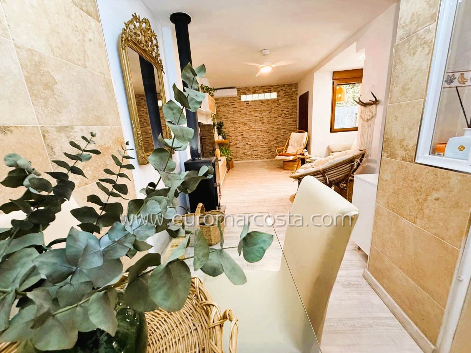 Chalet de 3 habitaciones en Torrevieja en venta con piscina - 189.900 € (Ref: 9650325)