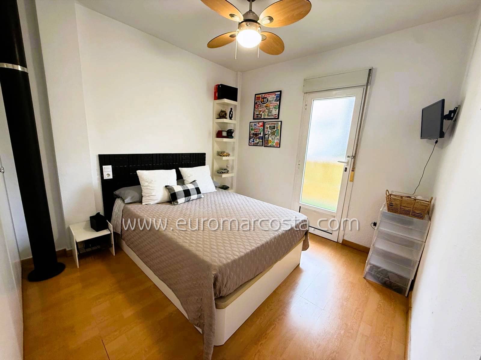 Chalet de 3 habitaciones en Torrevieja en venta con piscina - 189.900 € (Ref: 9650325)