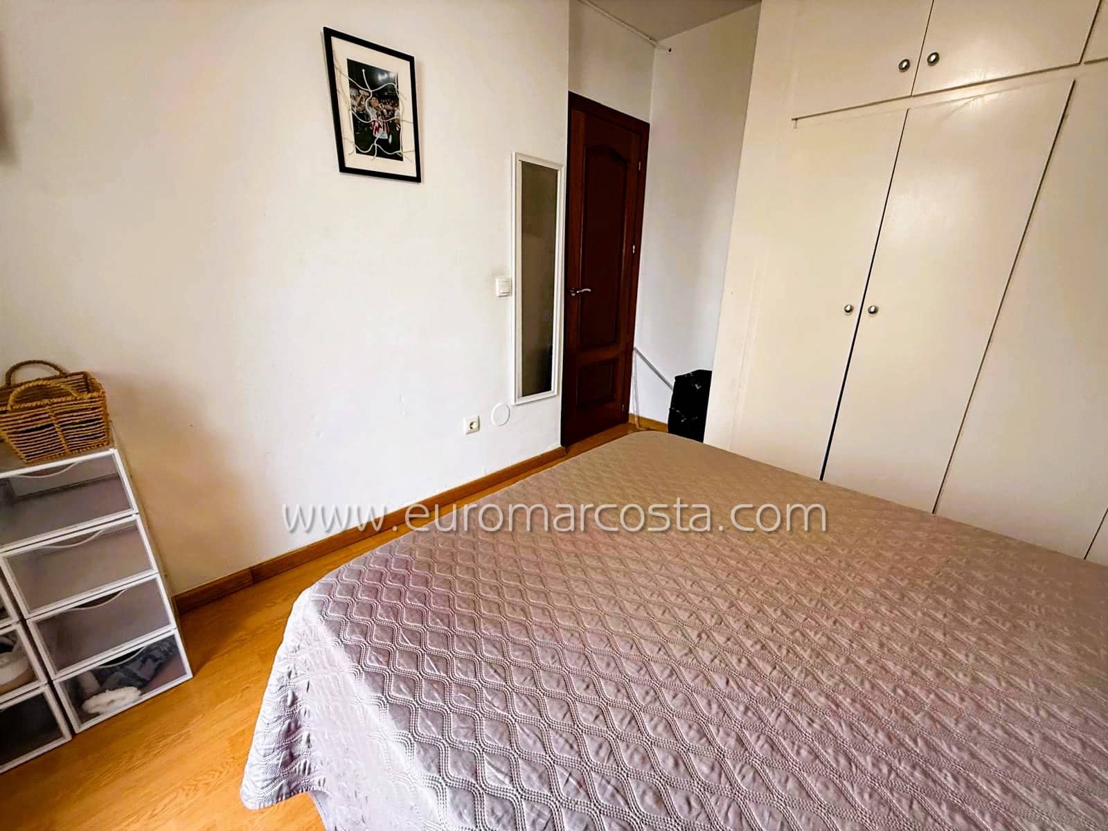 Chalet de 3 habitaciones en Torrevieja en venta con piscina - 189.900 € (Ref: 9650325)