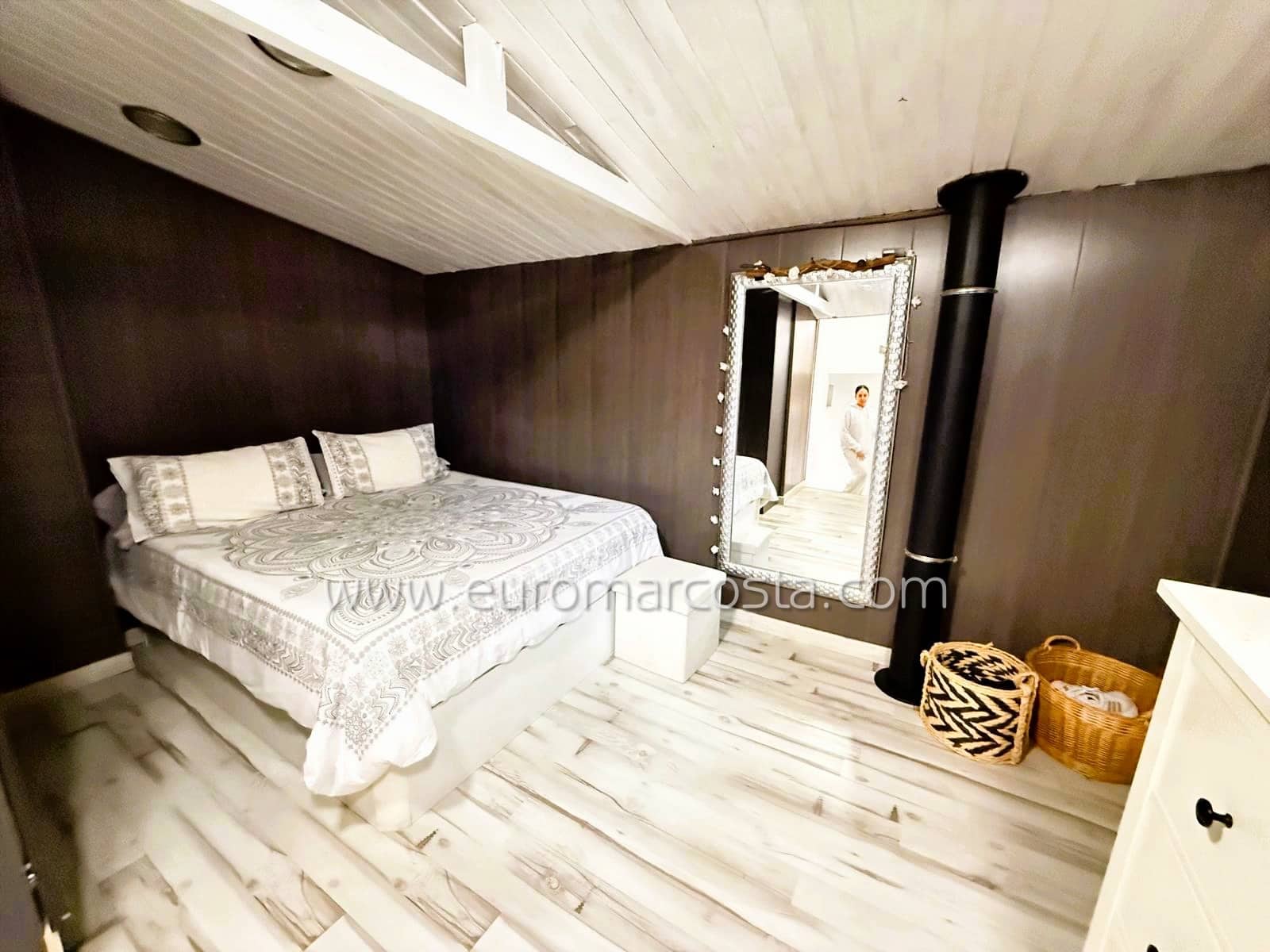 Chalet de 3 habitaciones en Torrevieja en venta con piscina - 189.900 € (Ref: 9650325)