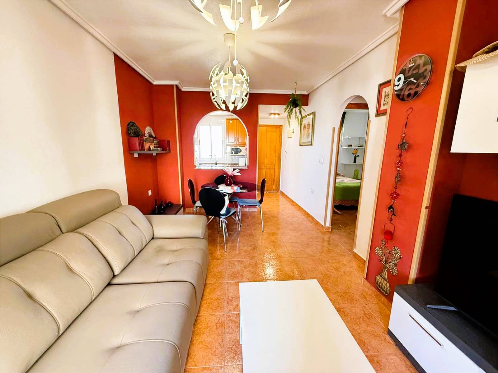 2 soverom Leilighet til salgs i Torrevieja med svømmebasseng - € 159 000 (Ref: 9685904)