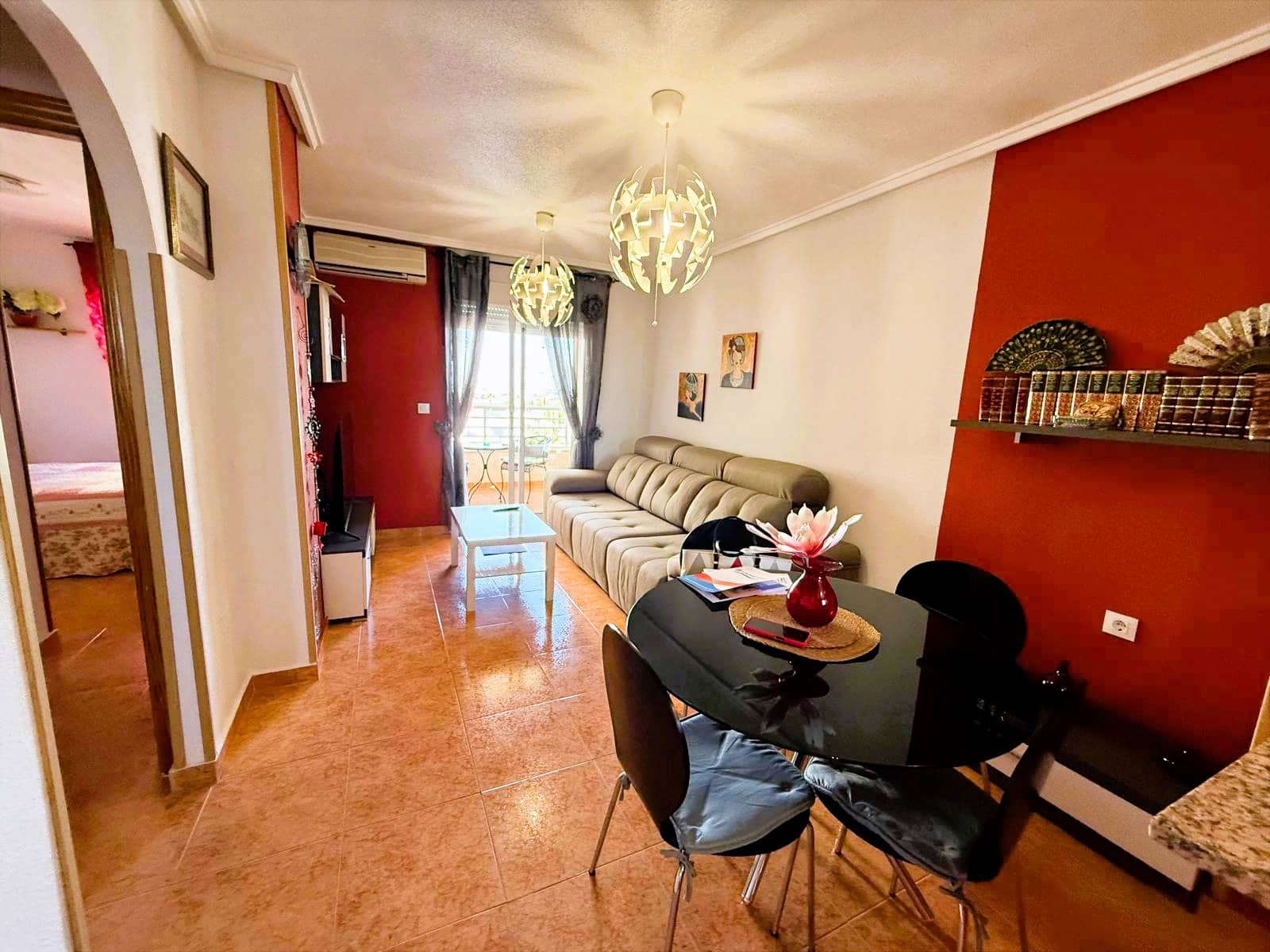 2 soverom Leilighet til salgs i Torrevieja med svømmebasseng - € 159 000 (Ref: 9685904)