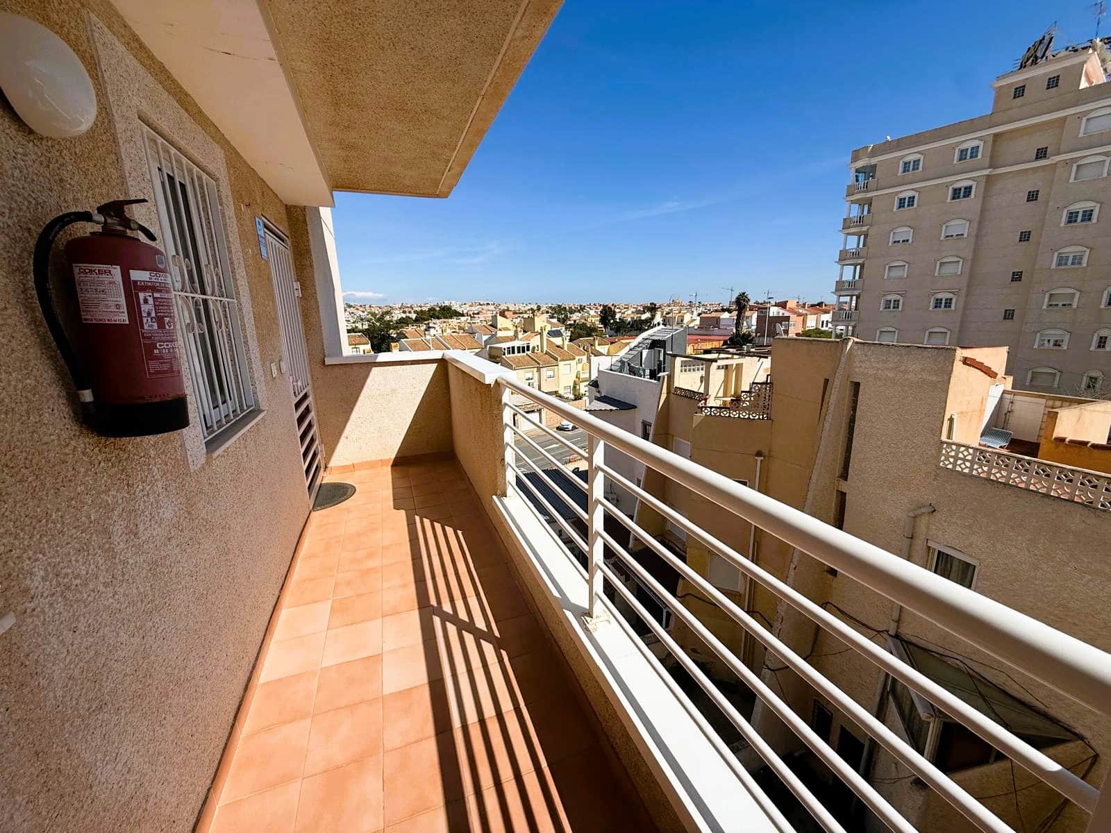 2 soverom Leilighet til salgs i Torrevieja med svømmebasseng - € 159 000 (Ref: 9685904)