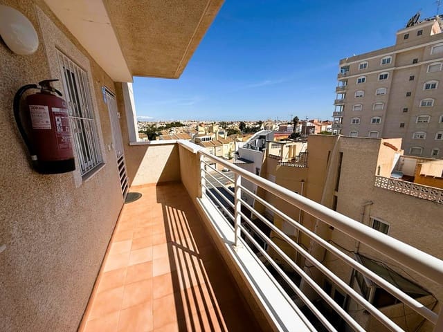 2 bedroom Apartment for sale in Torrevieja with pool - € 159,000 (Ref: 9685904)