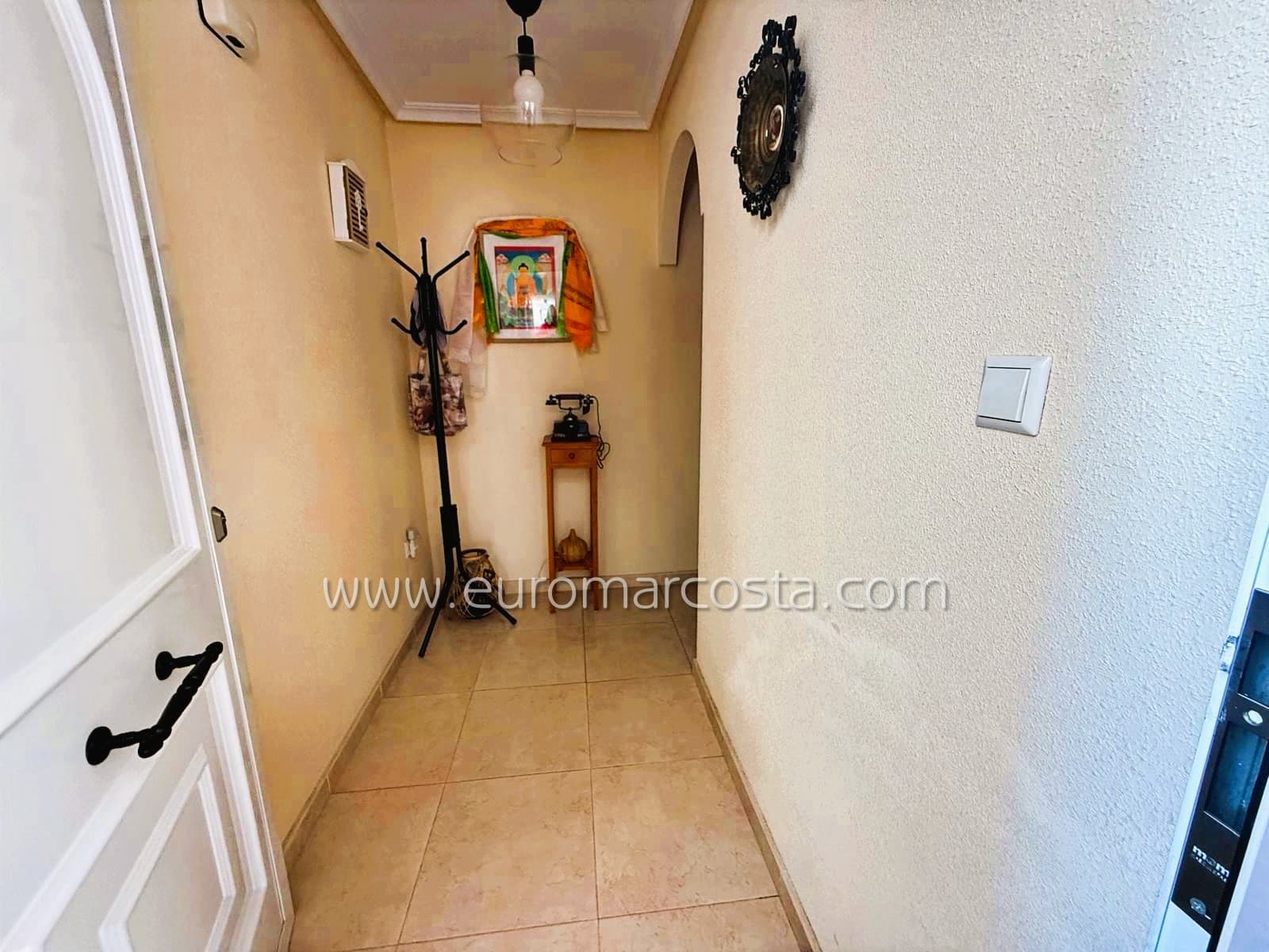 2 soverom Leilighet til salgs i Guardamar del Segura med svømmebasseng garasje - € 181 900 (Ref: 9685905)