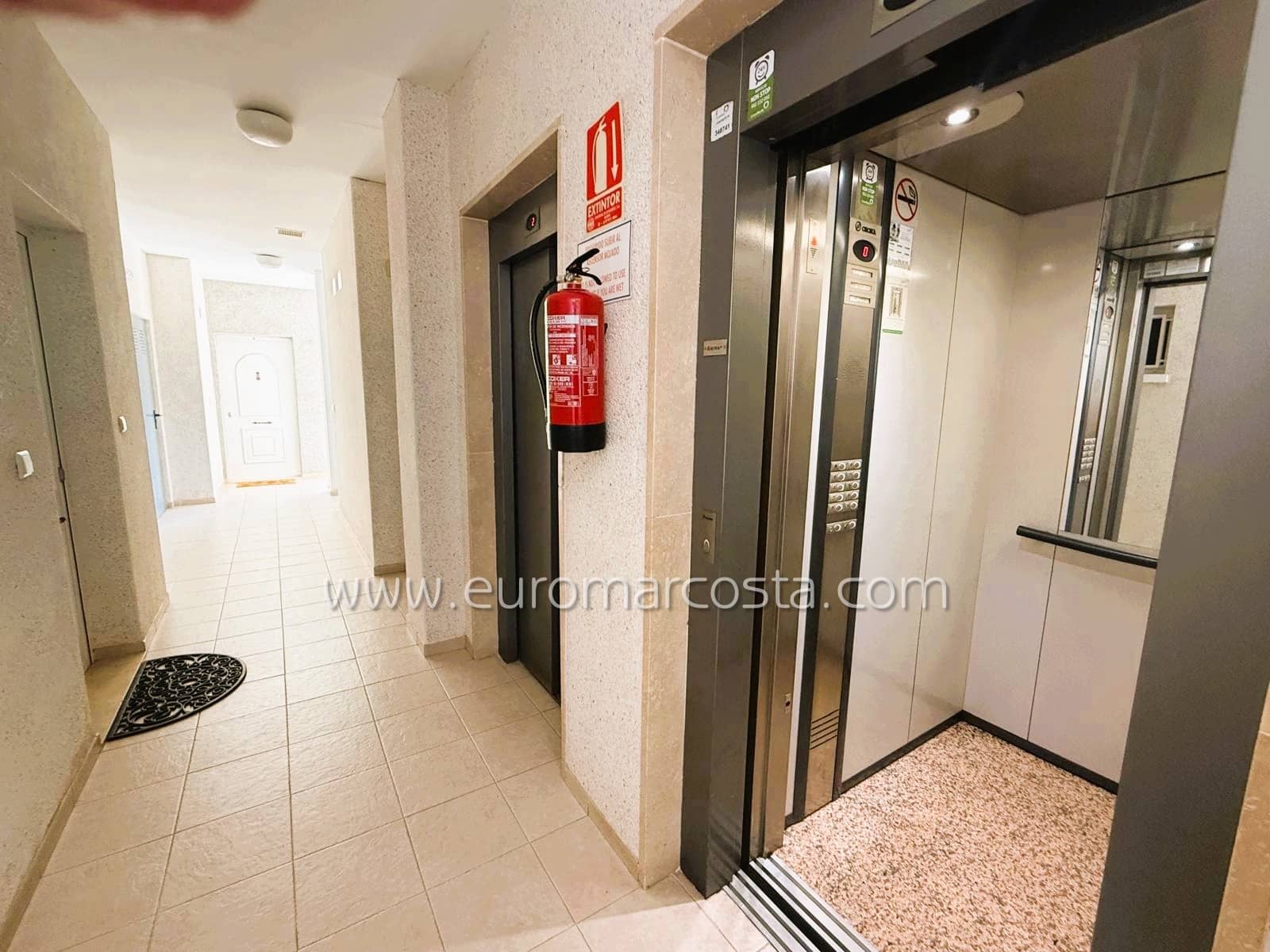 2 soverom Leilighet til salgs i Guardamar del Segura med svømmebasseng garasje - € 181 900 (Ref: 9685905)