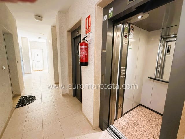 2 soverom Leilighet til salgs i Guardamar del Segura med svømmebasseng garasje - € 181 900 (Ref: 9685905)