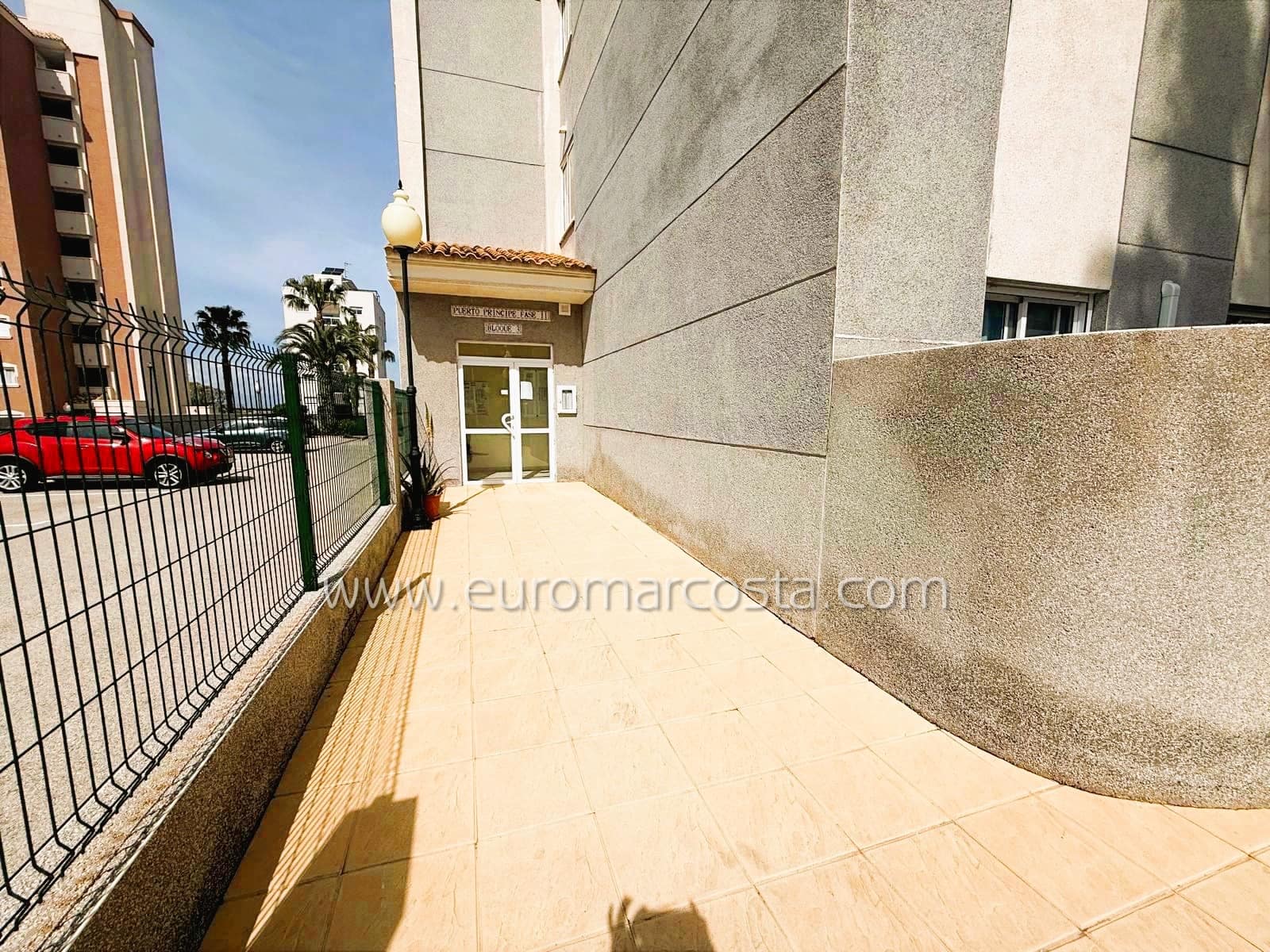 2 soverom Leilighet til salgs i Guardamar del Segura med svømmebasseng garasje - € 181 900 (Ref: 9685905)