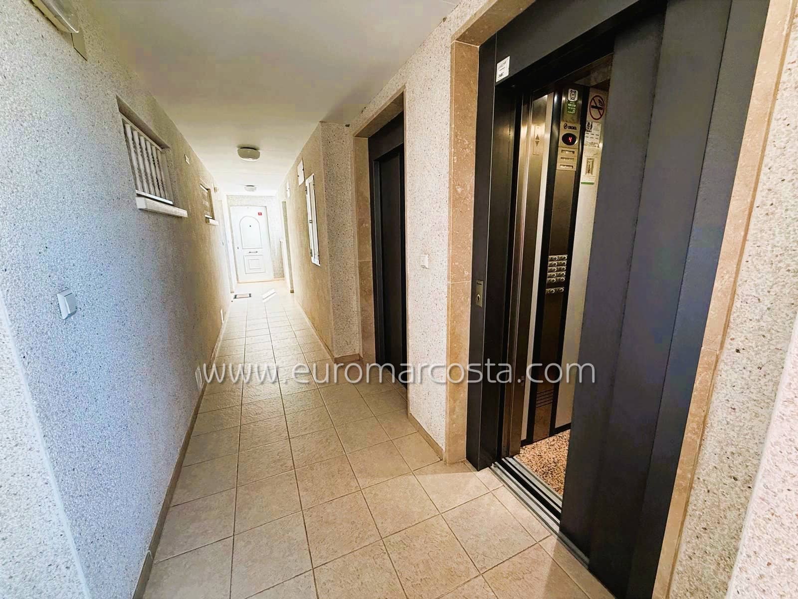 2 soveværelse Lejlighed til salg i Guardamar del Segura med swimmingpool garage - € 181.900 (Ref: 9685905)