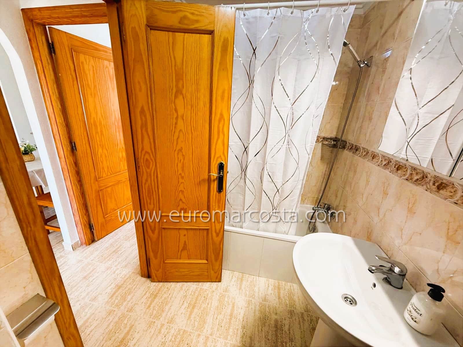 2 soverom Leilighet til salgs i Guardamar del Segura med svømmebasseng garasje - € 149 990 (Ref: 9699740)