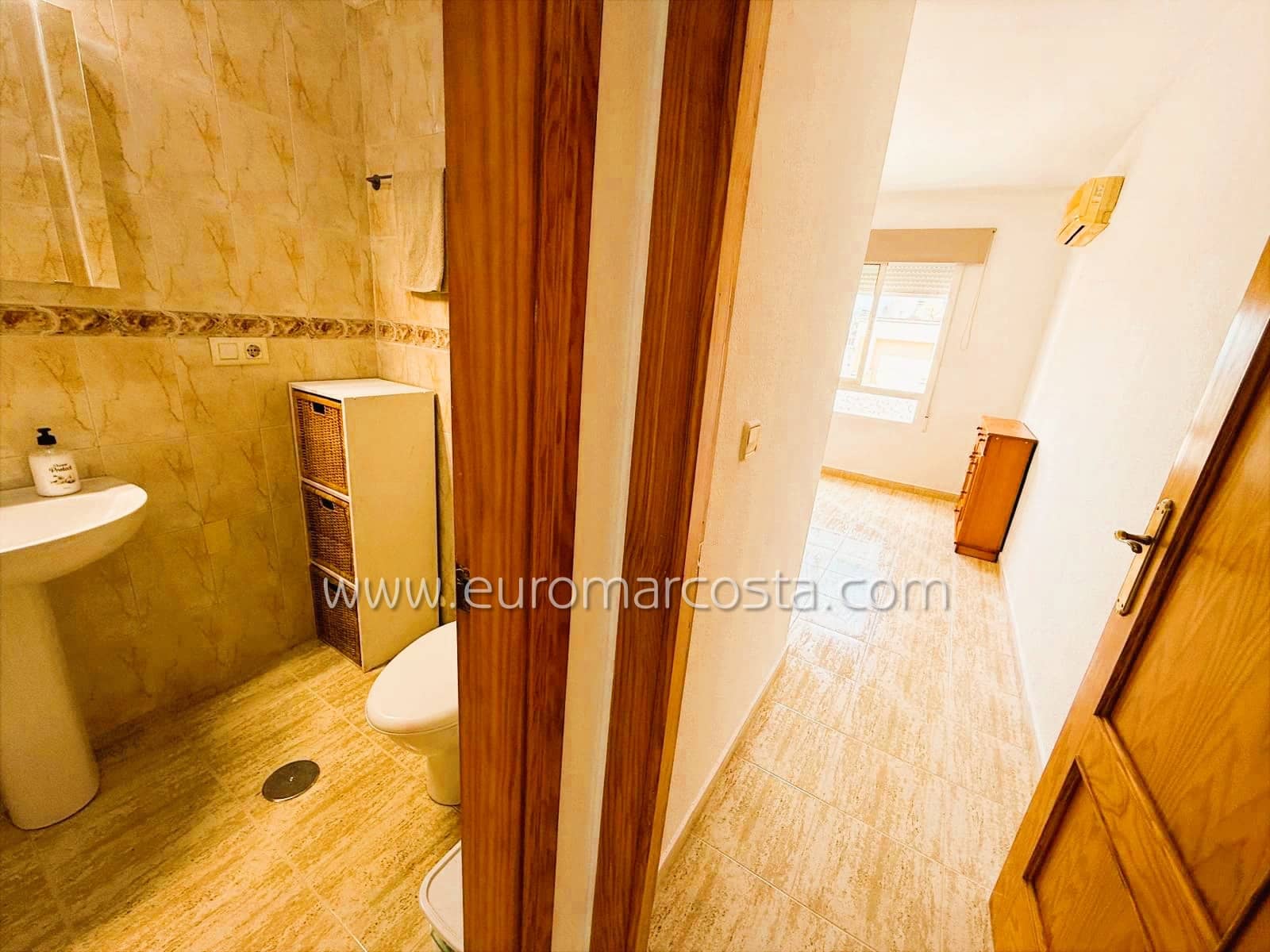 2 soverom Leilighet til salgs i Guardamar del Segura med svømmebasseng garasje - € 149 990 (Ref: 9699740)