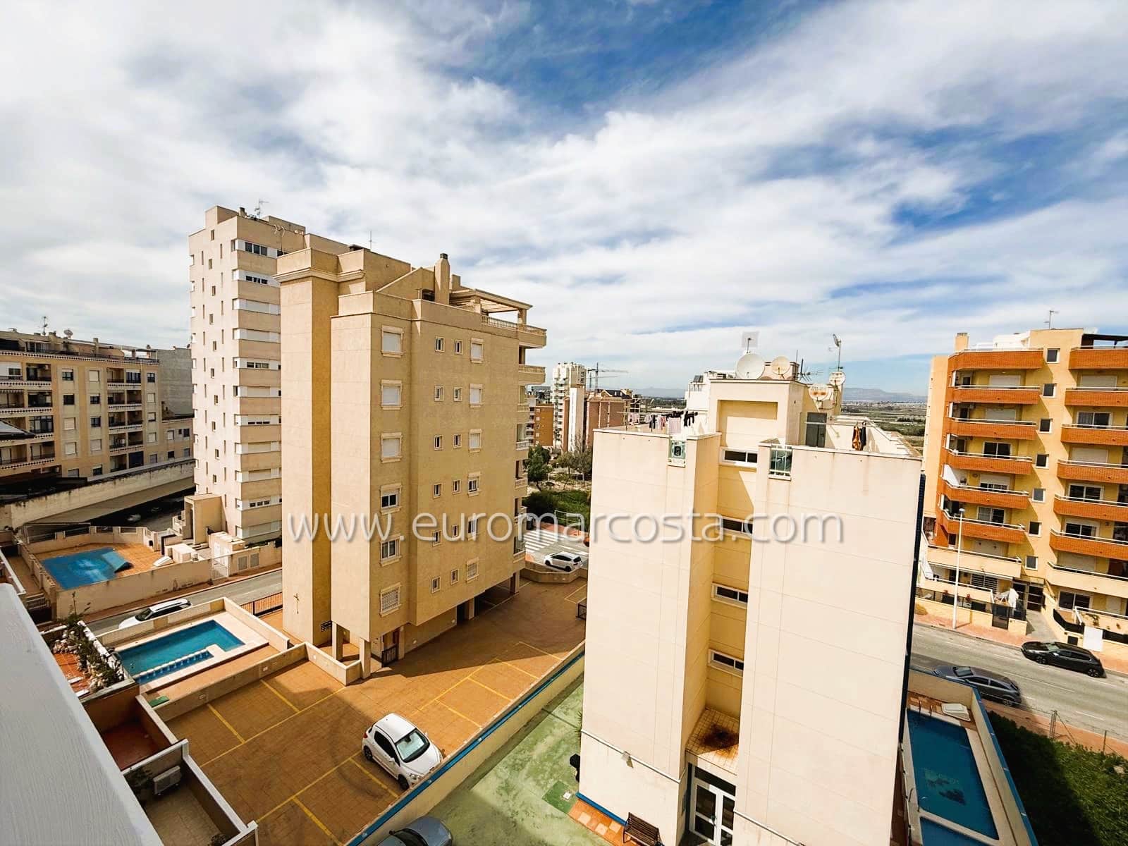 2 soverom Leilighet til salgs i Guardamar del Segura med svømmebasseng garasje - € 149 990 (Ref: 9699740)