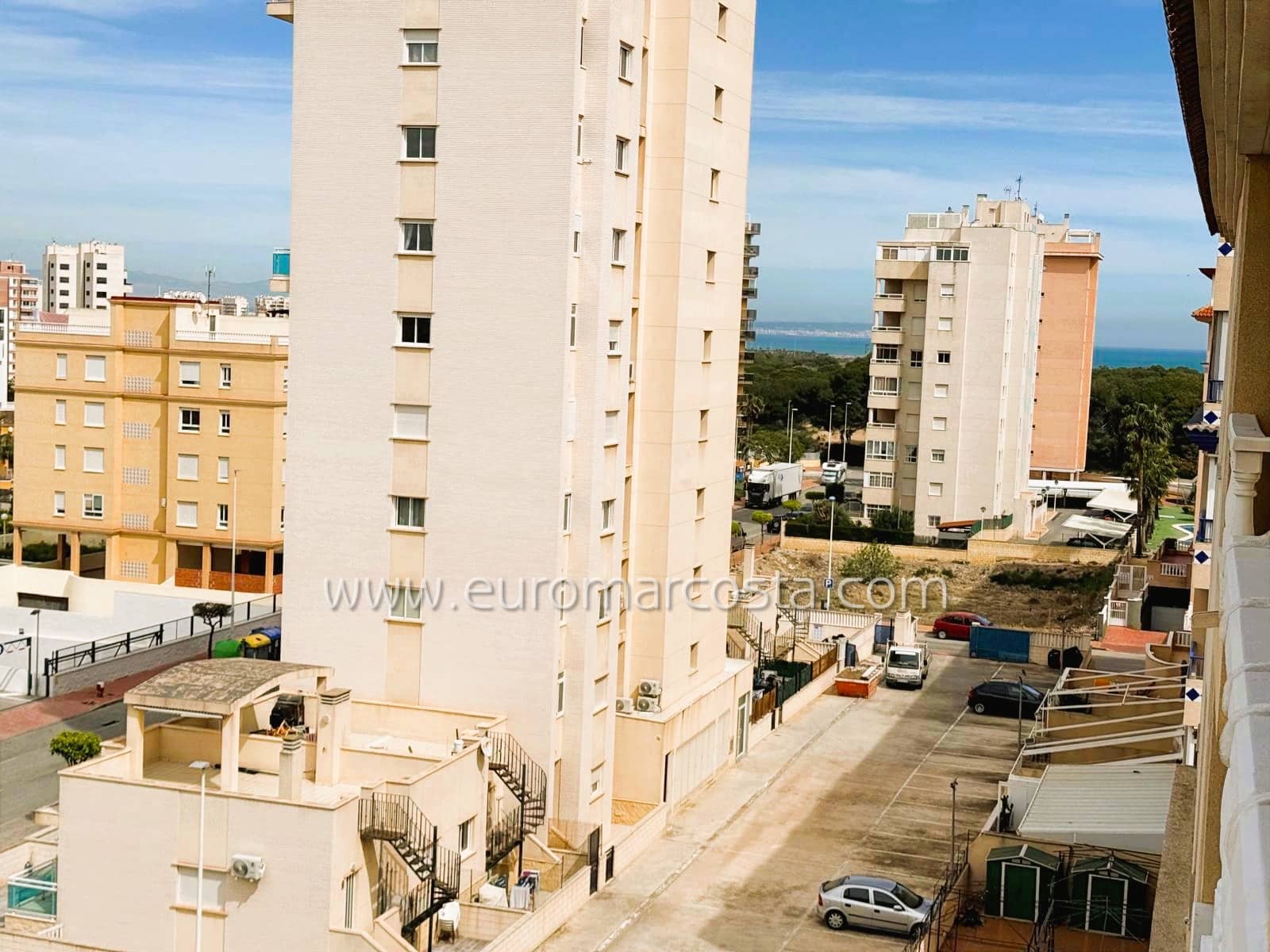 2 soverom Leilighet til salgs i Guardamar del Segura med svømmebasseng garasje - € 149 990 (Ref: 9699740)