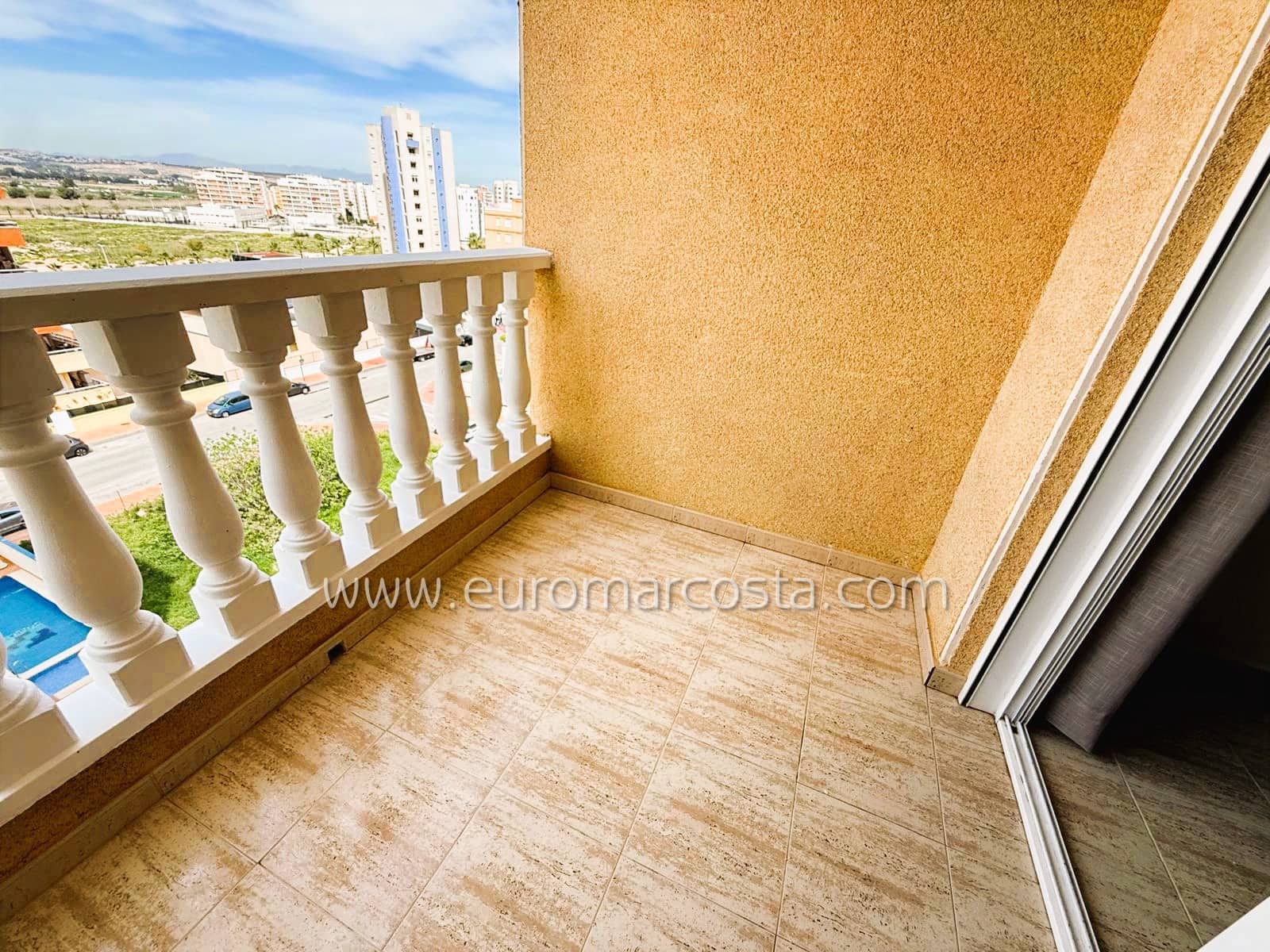 2 soverom Leilighet til salgs i Guardamar del Segura med svømmebasseng garasje - € 149 990 (Ref: 9699740)