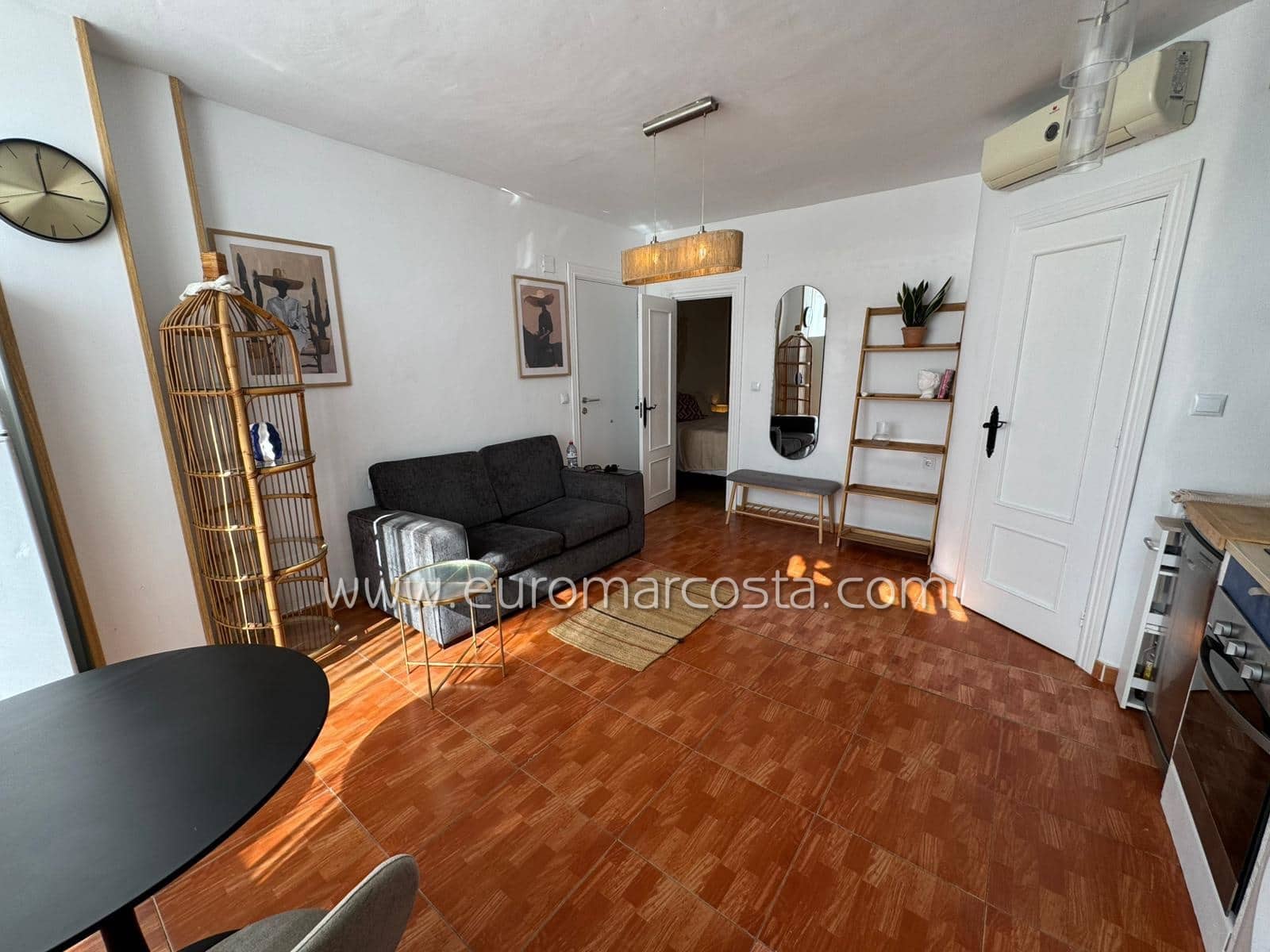 2 chambre Bungalow à vendre à Torrevieja avec piscine - 132 000 € (Ref: 9720565)