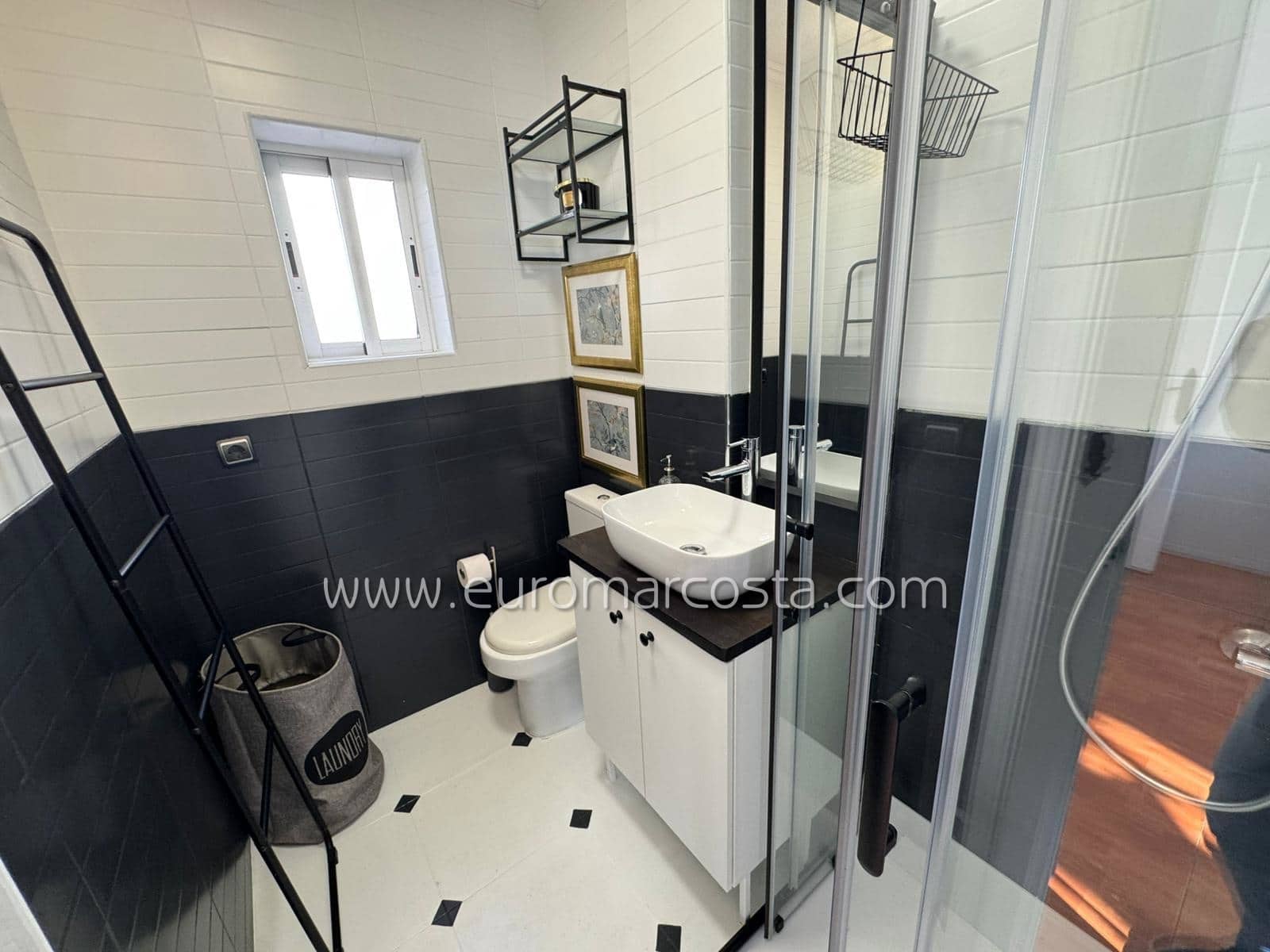 2 chambre Bungalow à vendre à Torrevieja avec piscine - 132 000 € (Ref: 9720565)