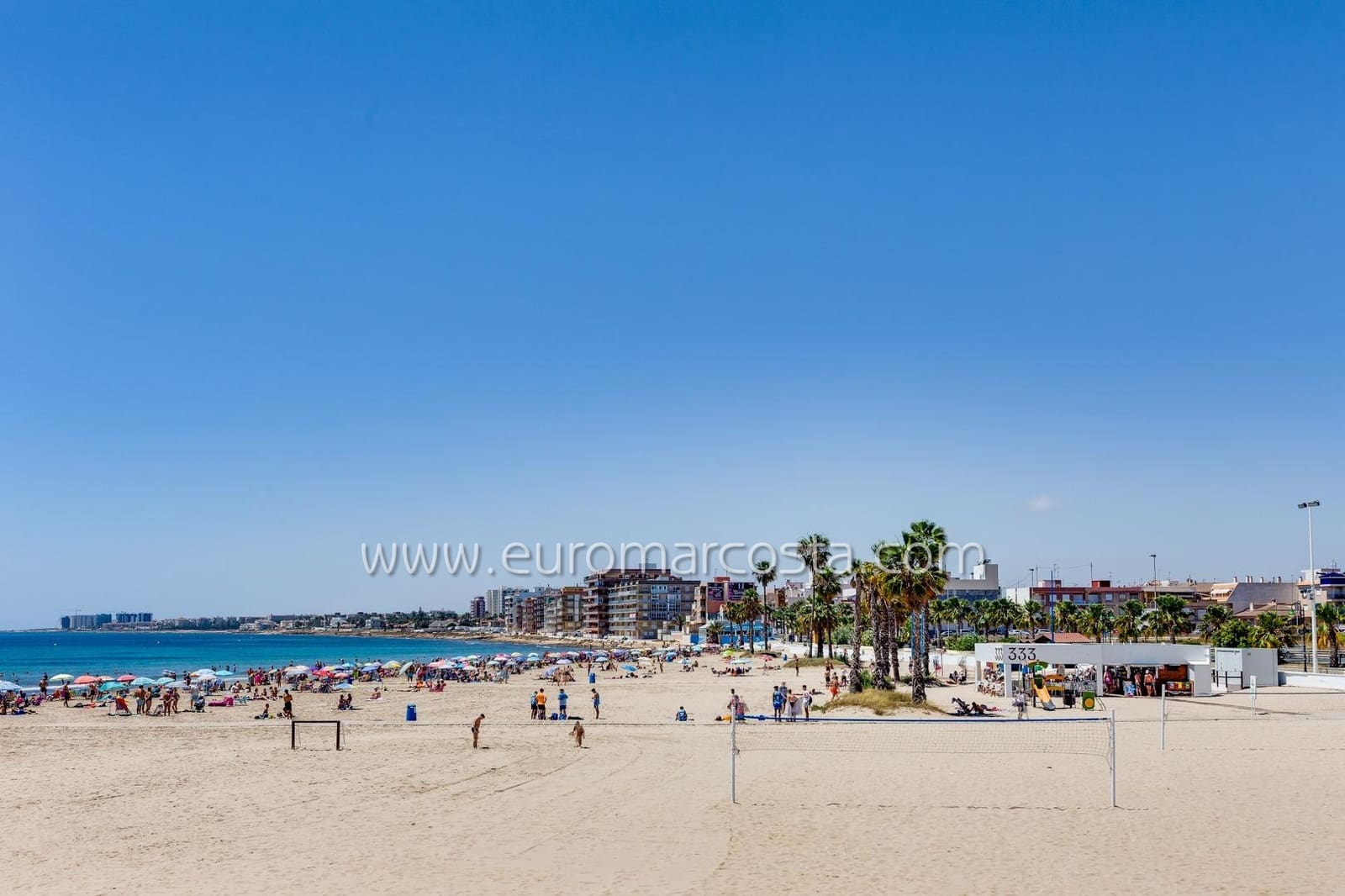 2 chambre Bungalow à vendre à Torrevieja avec piscine - 132 000 € (Ref: 9720565)