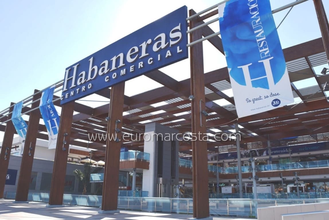 2 bedroom Terraced Villa for sale in Torrevieja with pool - € 154,900 (Ref: 9720566)