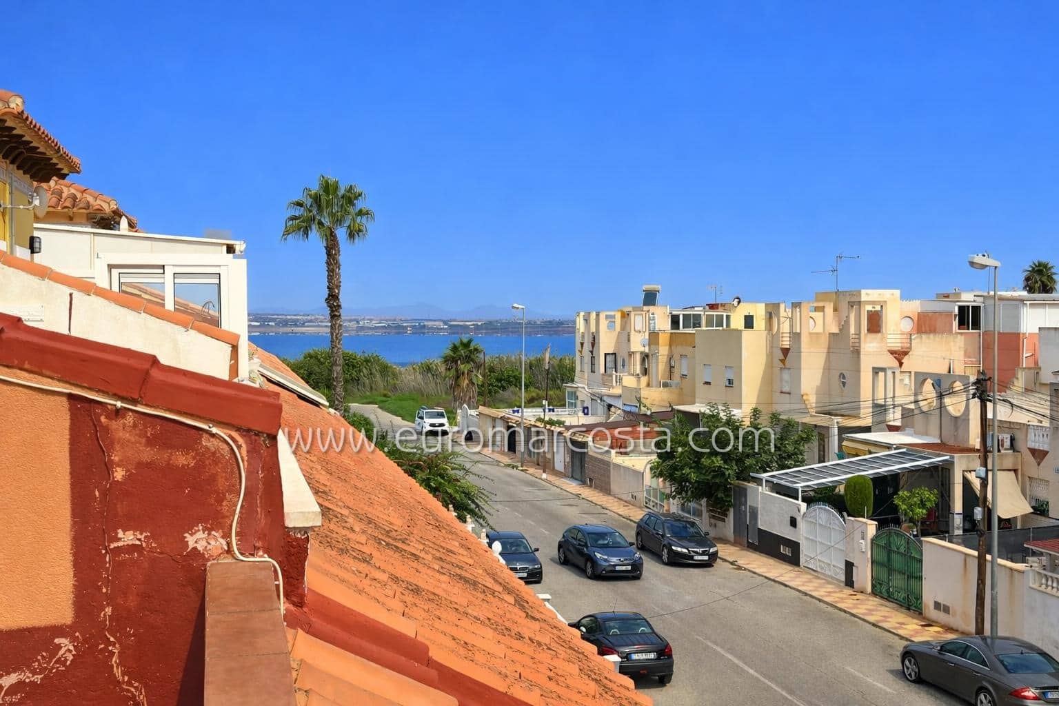 2 bedroom Terraced Villa for sale in Torrevieja with pool - € 154,900 (Ref: 9720566)