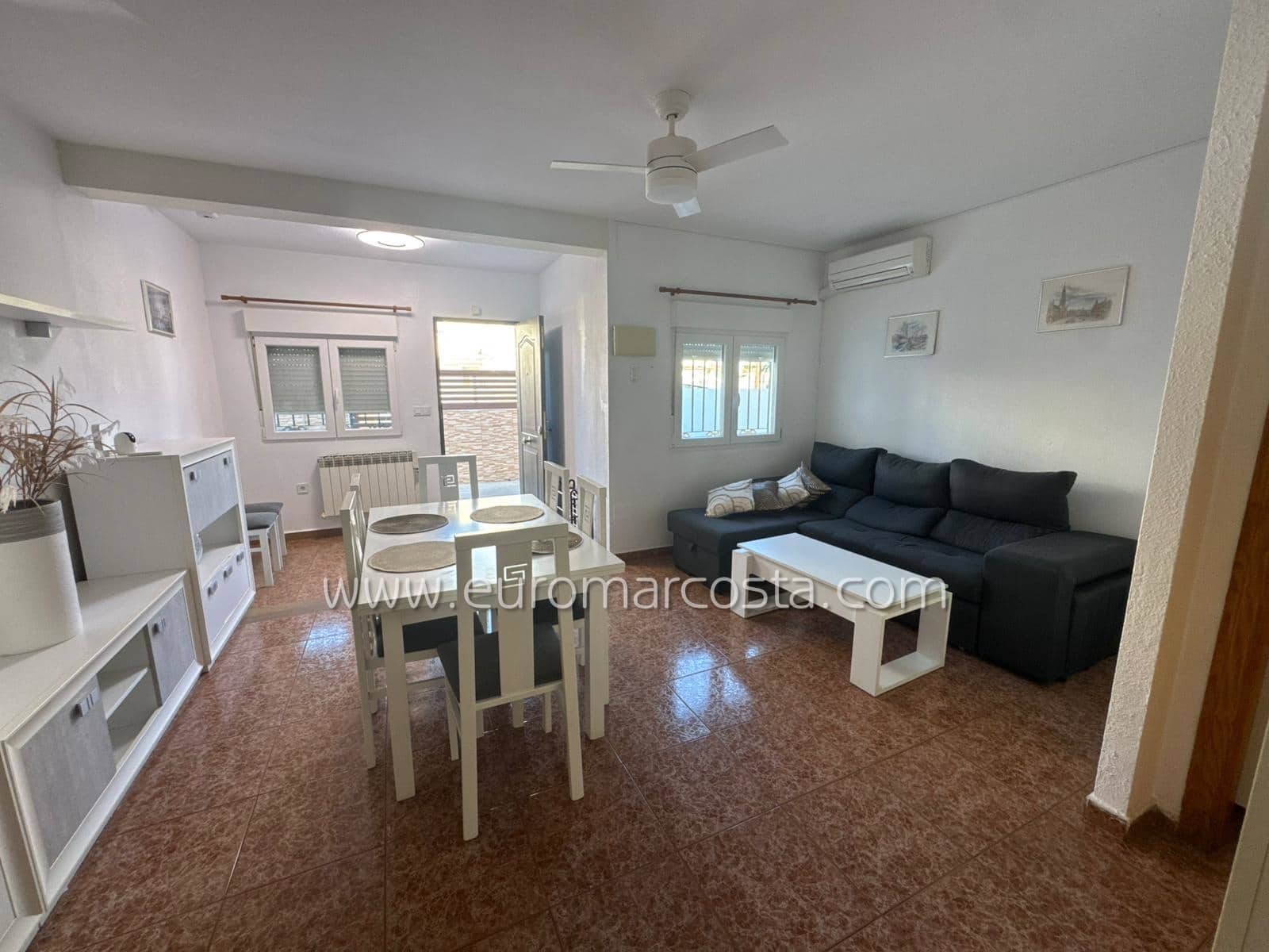 2 bedroom Terraced Villa for sale in Torrevieja with pool - € 154,900 (Ref: 9720566)