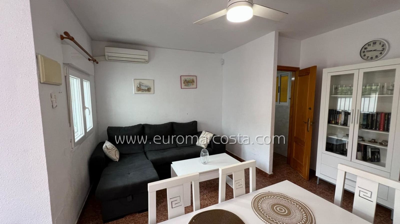 2 bedroom Terraced Villa for sale in Torrevieja with pool - € 154,900 (Ref: 9720566)