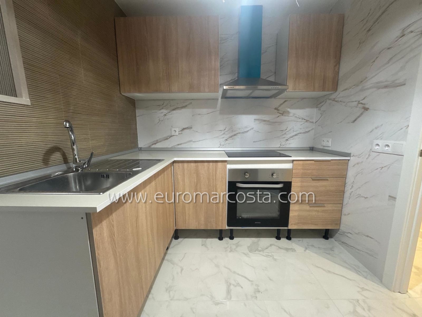 3 bedroom Apartment for sale in Torrevieja - € 199,990 (Ref: 9720704)