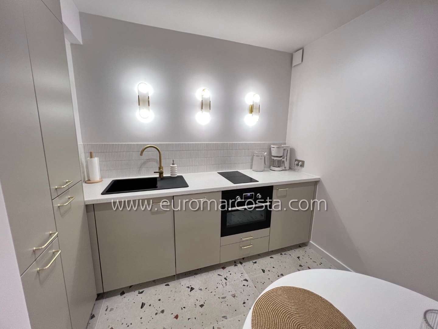 Estúdio para venda em La Mata com piscina garagem - 132 000 € (Ref: 9770967)