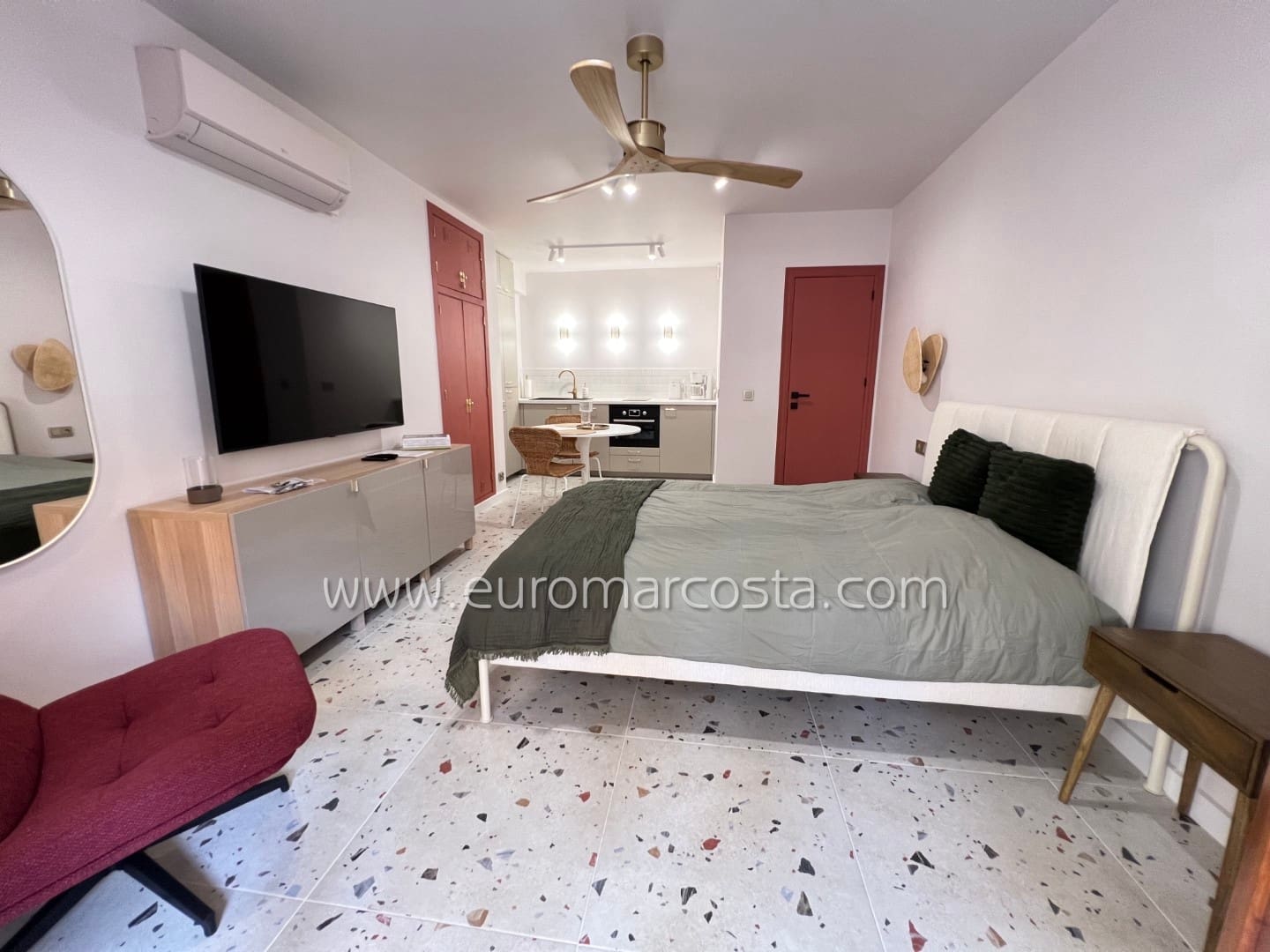 Estúdio para venda em La Mata com piscina garagem - 132 000 € (Ref: 9770967)