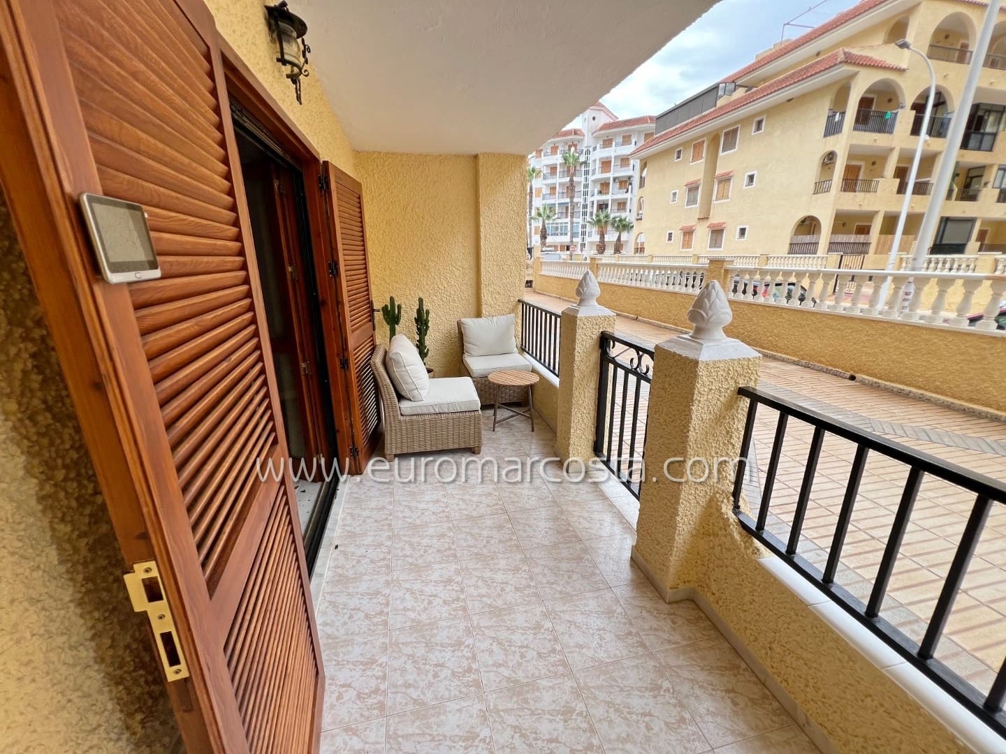 Estúdio para venda em La Mata com piscina garagem - 132 000 € (Ref: 9770967)