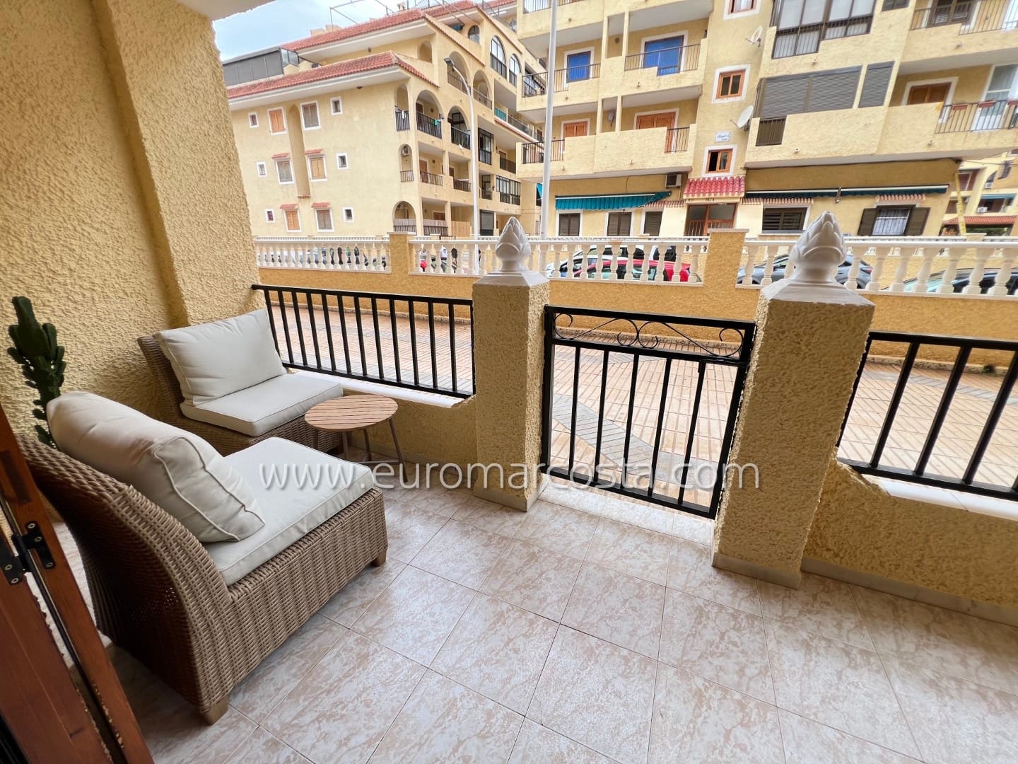 Estúdio para venda em La Mata com piscina garagem - 132 000 € (Ref: 9770967)