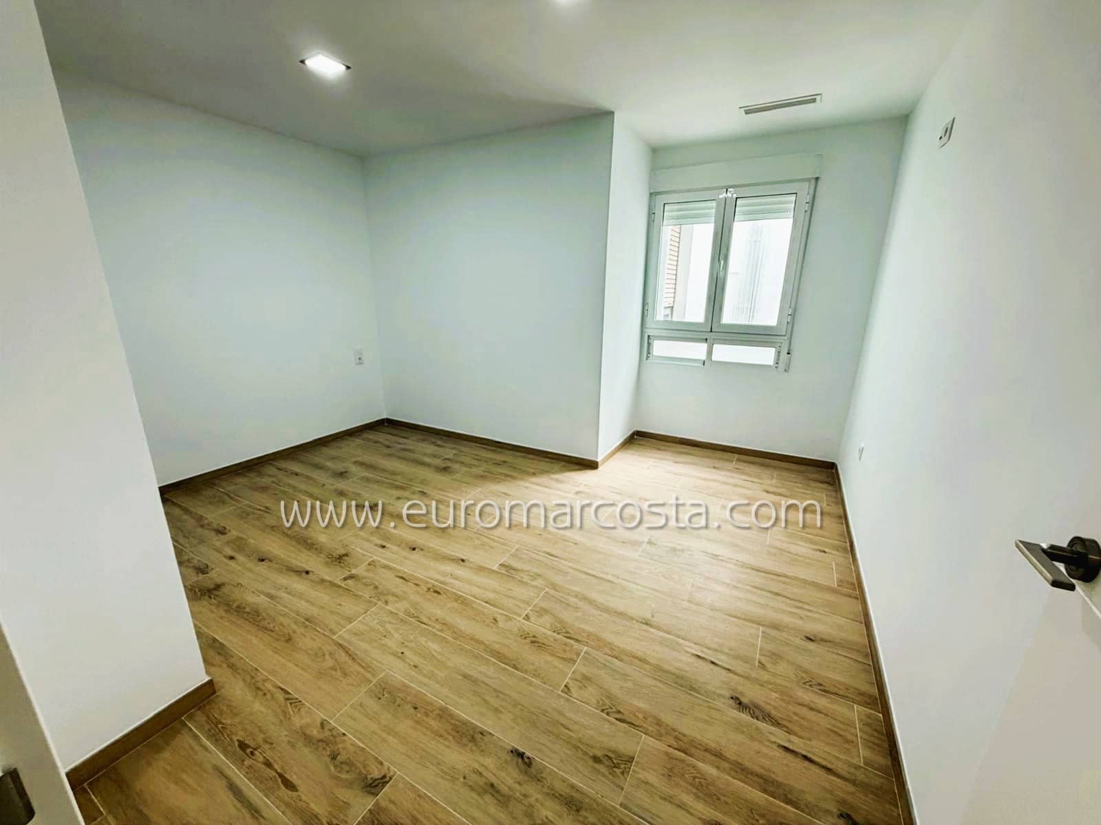 3 makuuhuone Huoneisto myytävänä paikassa La Mata mukana 
autotalli - 240 000 € (Ref: 9795502)