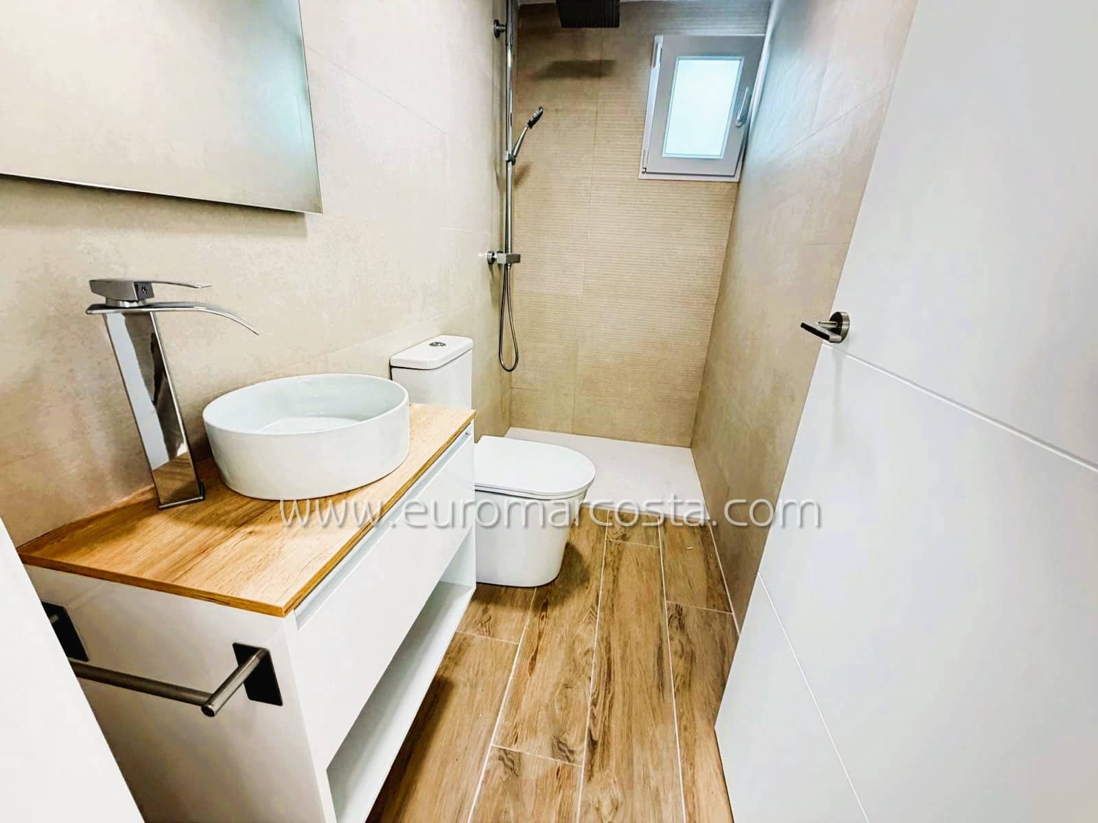 3 makuuhuone Huoneisto myytävänä paikassa La Mata mukana 
autotalli - 240 000 € (Ref: 9795502)