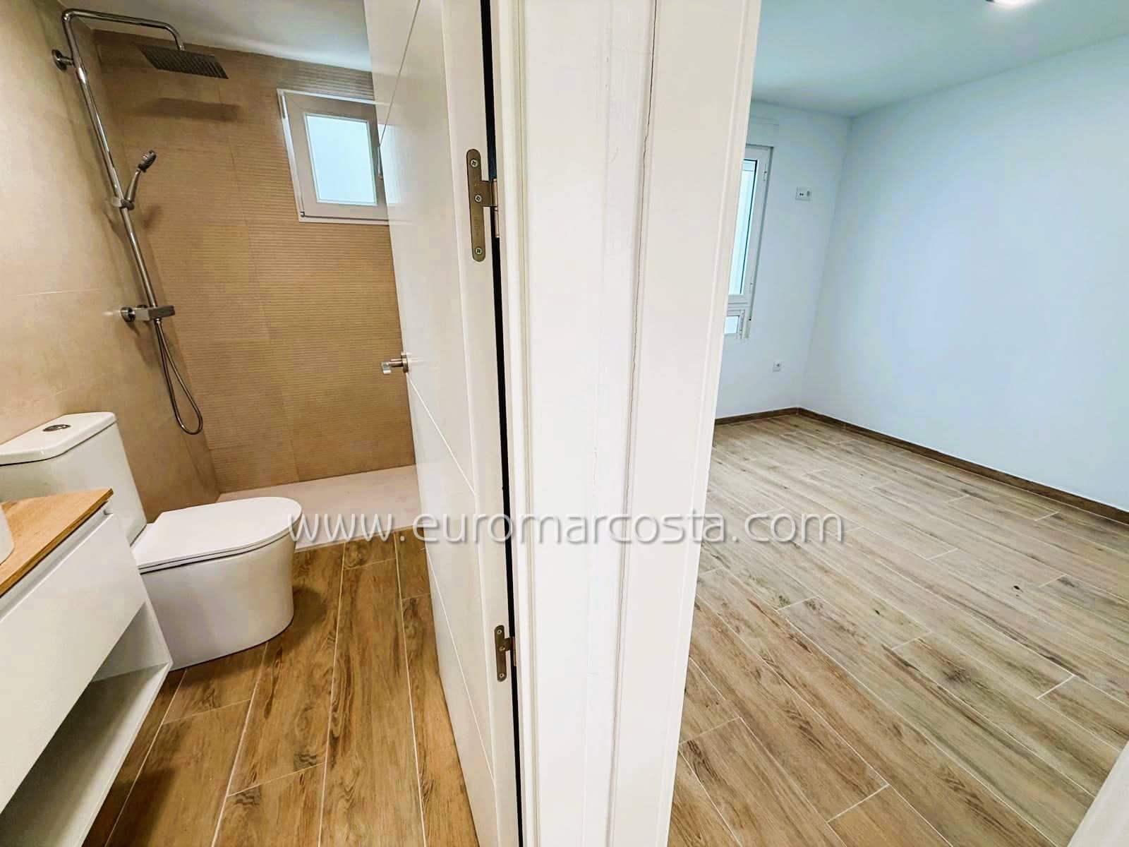 3 makuuhuone Huoneisto myytävänä paikassa La Mata mukana 
autotalli - 240 000 € (Ref: 9795502)